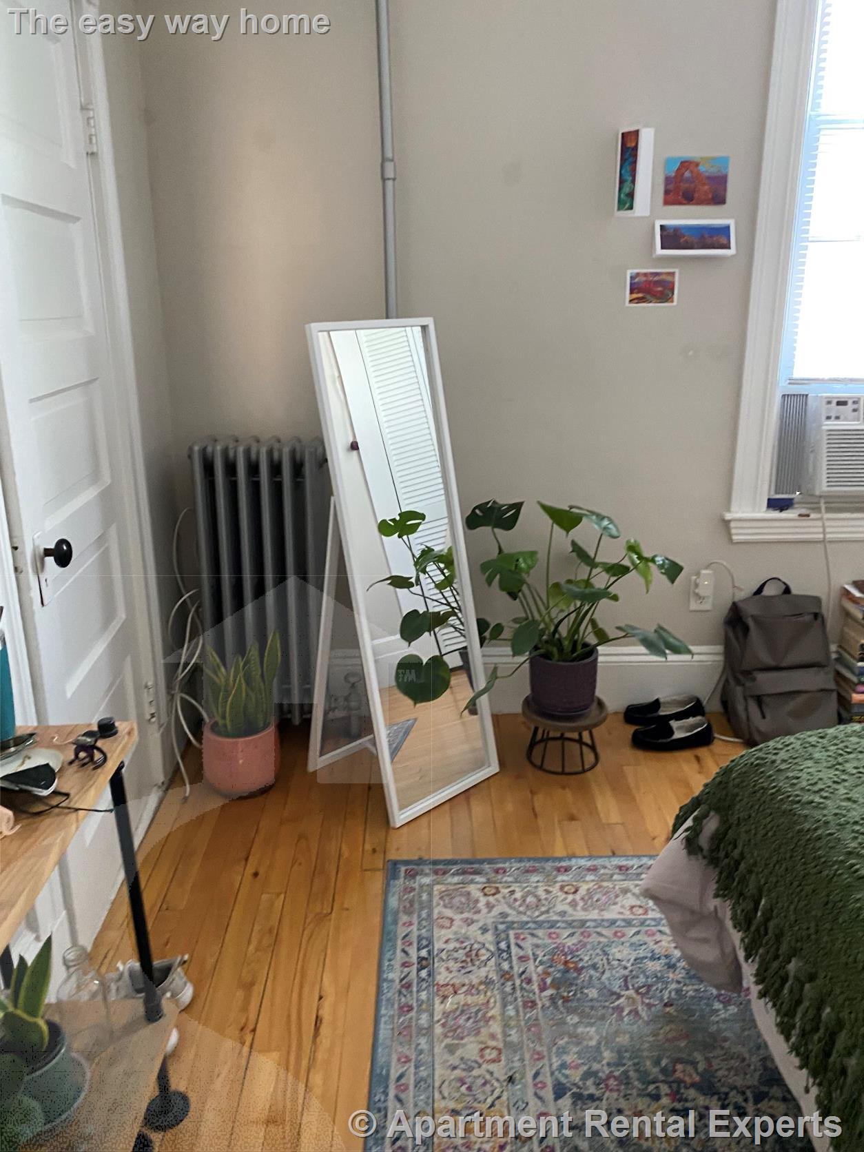 15 Farragut Ave, Teele Square