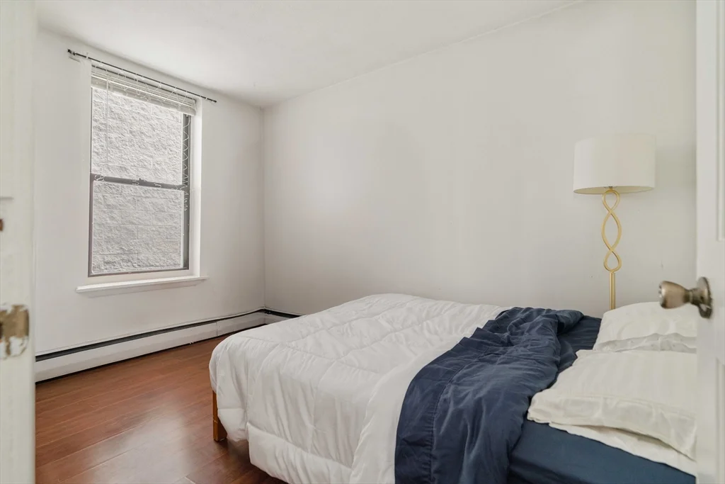 5 N Margin St, North End
