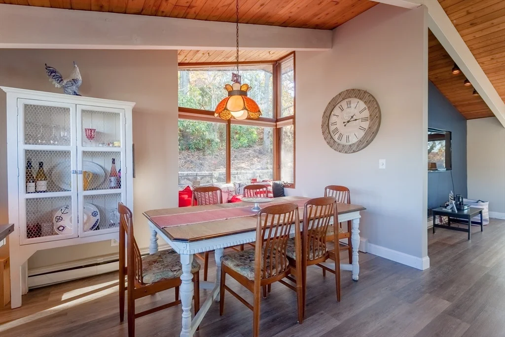 32 Eagle Hill Dr, Plymouth