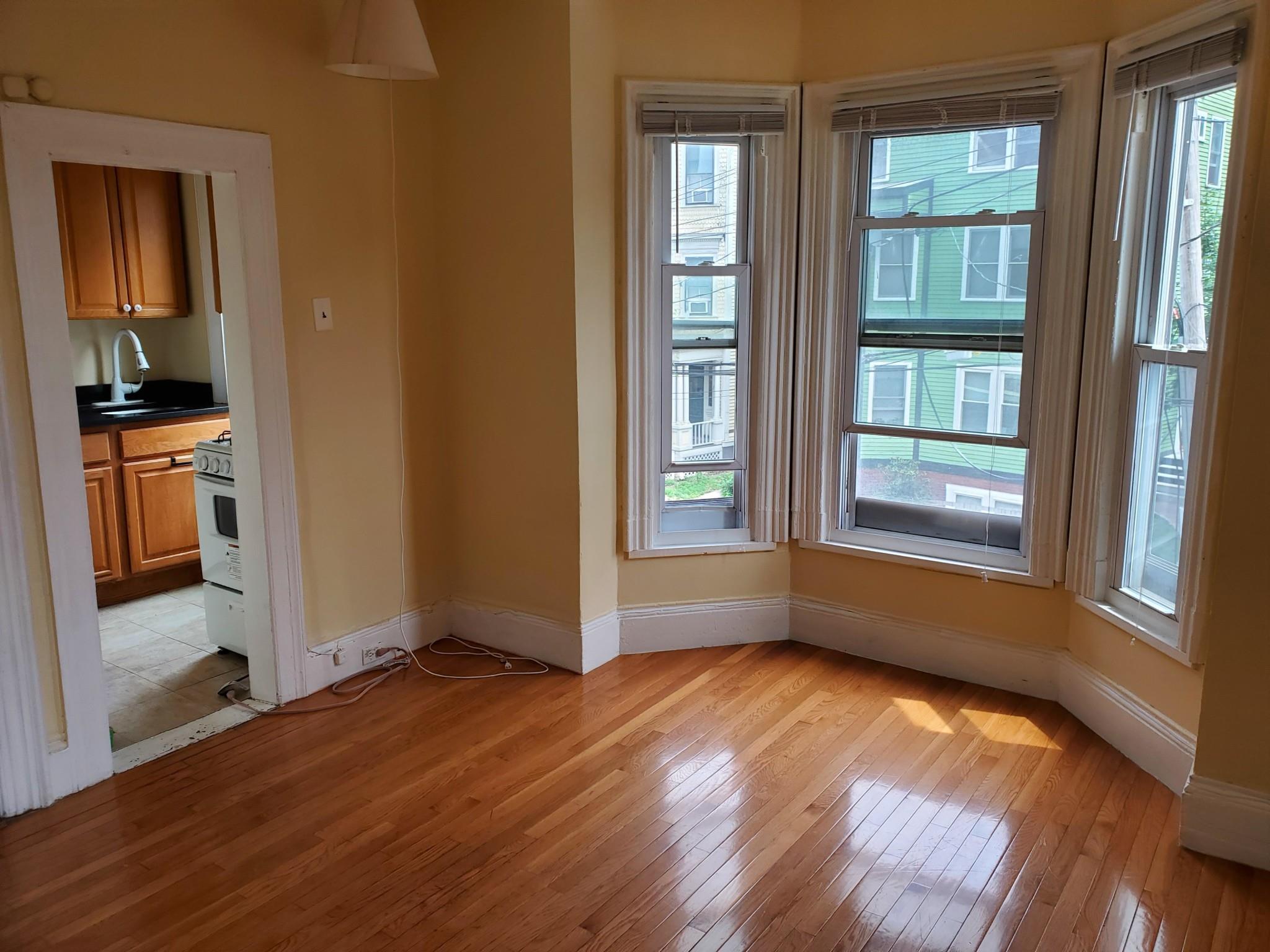 Studio bed, 1 bath apartment for rent at 89 Hancock St Unit 4, Central Square — photo 1 of 8