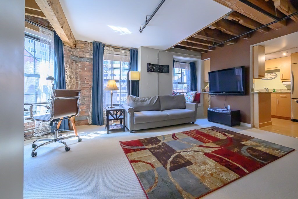 99-105 Broad, Waterfront