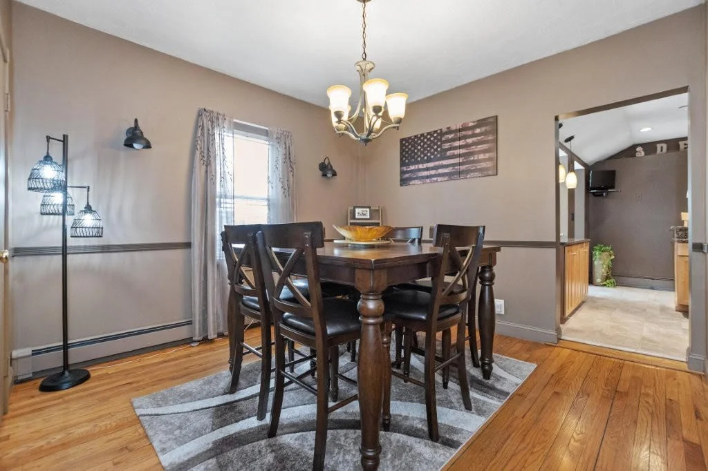 28 Ash St, South Side