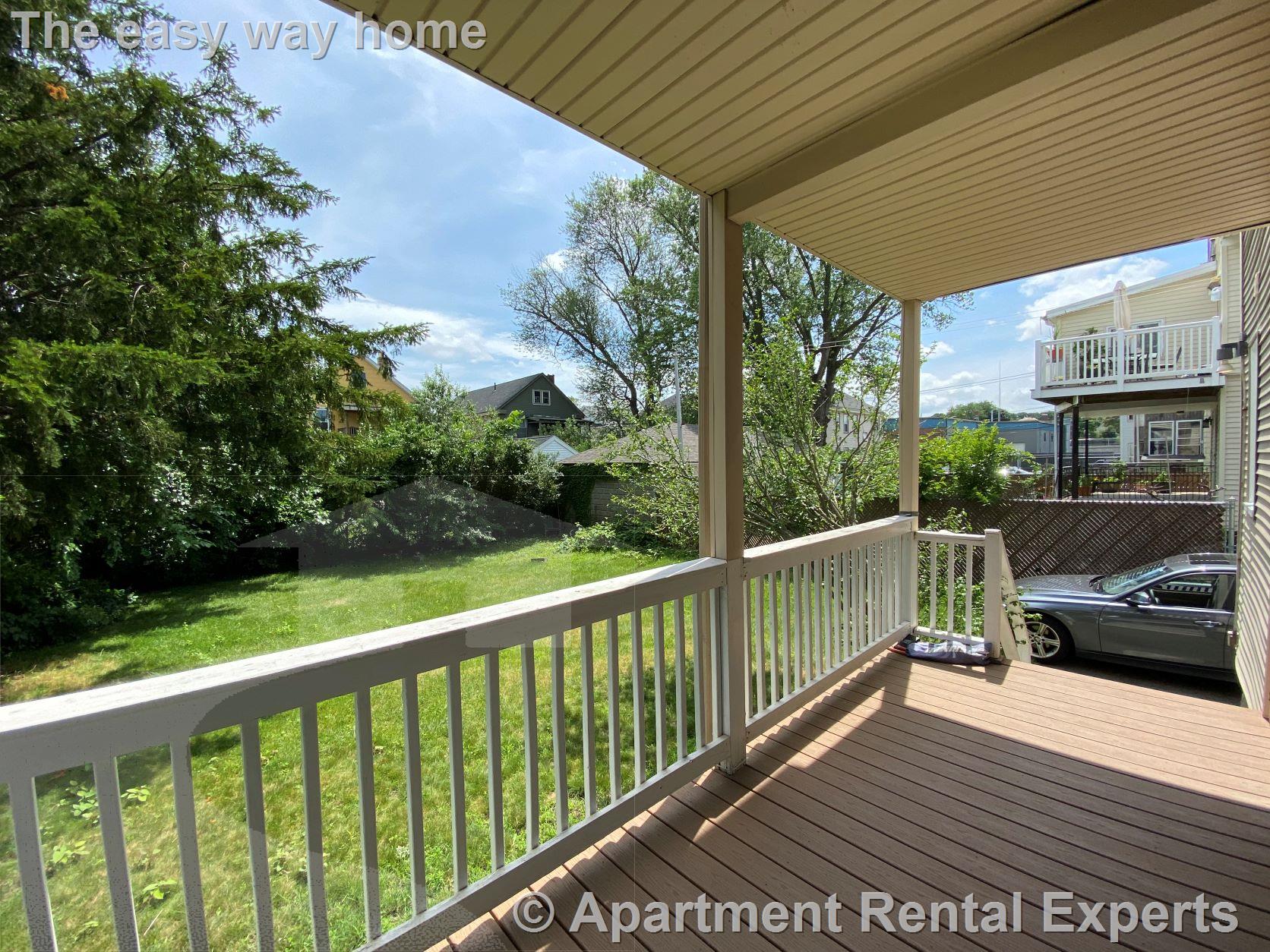 270 Harvard St, Tufts