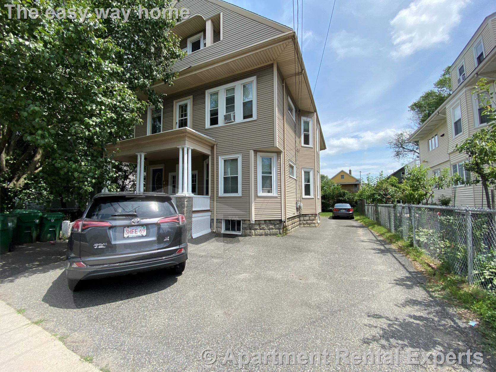 270 Harvard St, Tufts