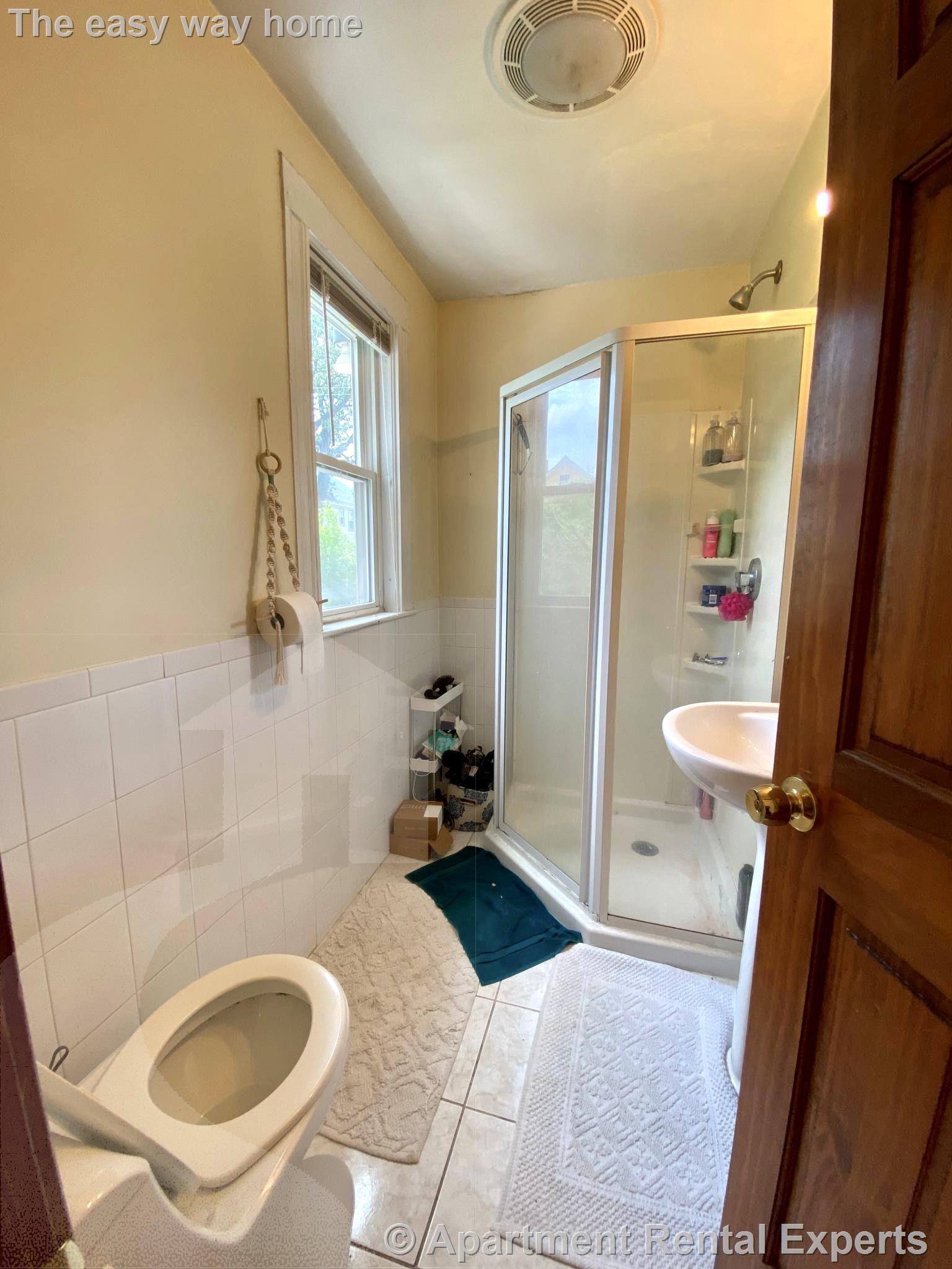 270 Harvard St, Tufts