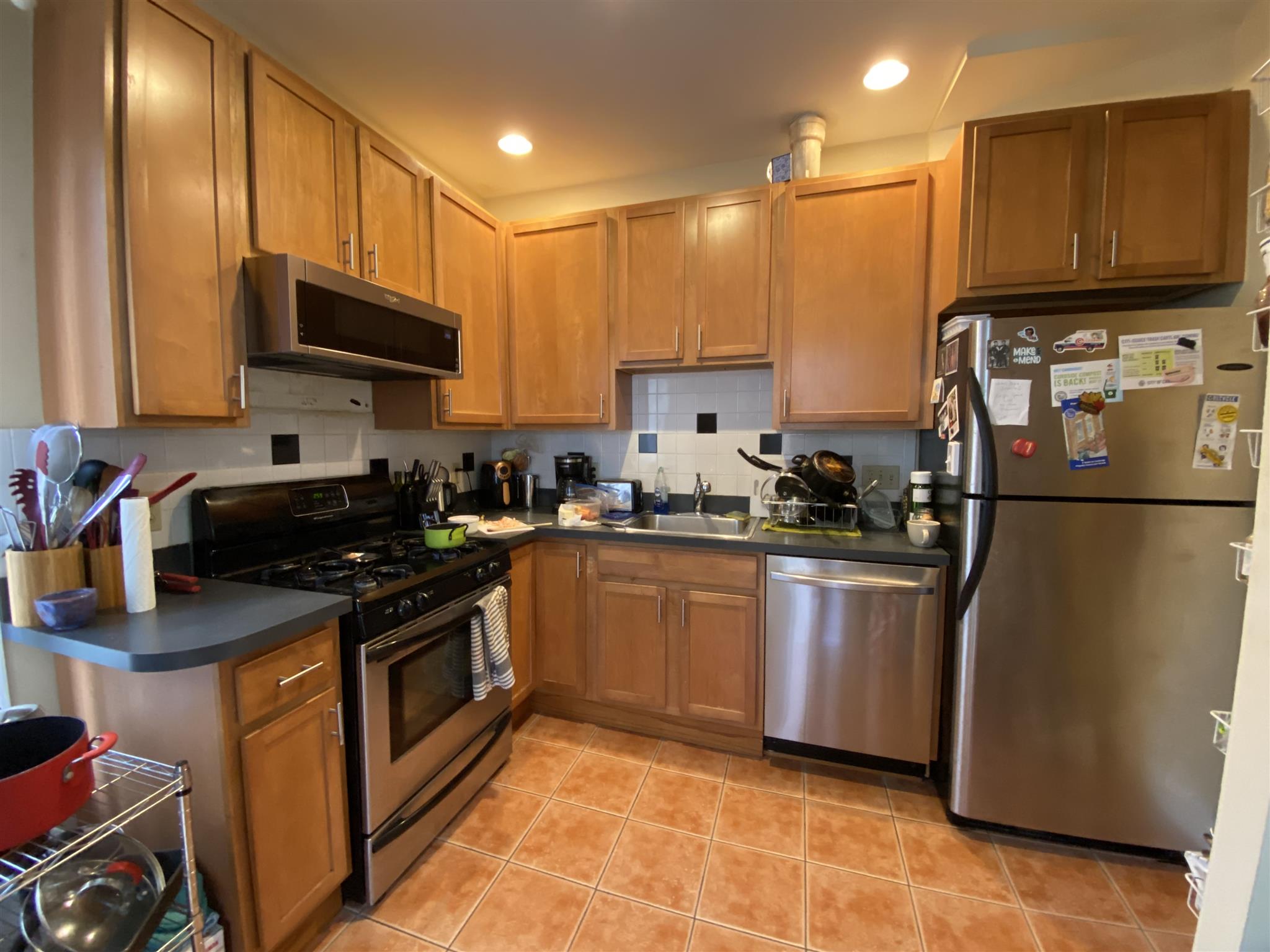 3 bed, 1 bath apartment for rent at 25 Watson St Unit 1, Central Square — photo 1 of 15