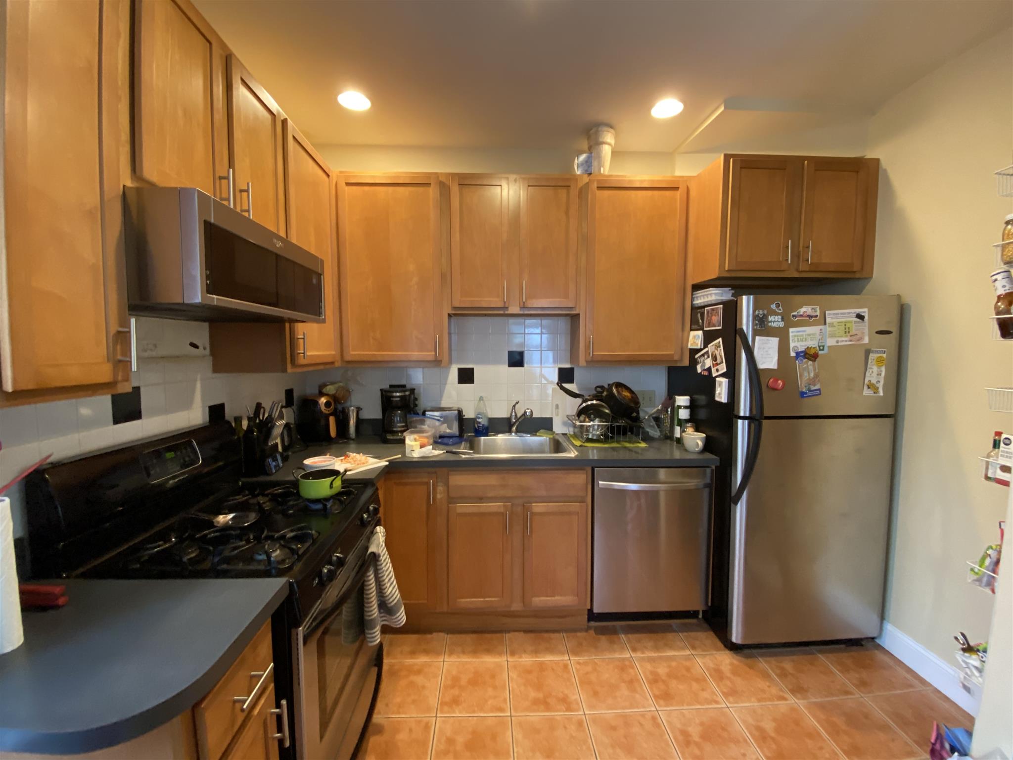 3 bed, 1 bath apartment for rent at 25 Watson St Unit 1, Central Square — photo 2 of 15