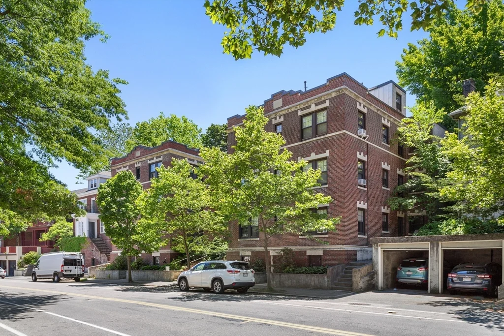 590 Washington St, Coolidge Corner