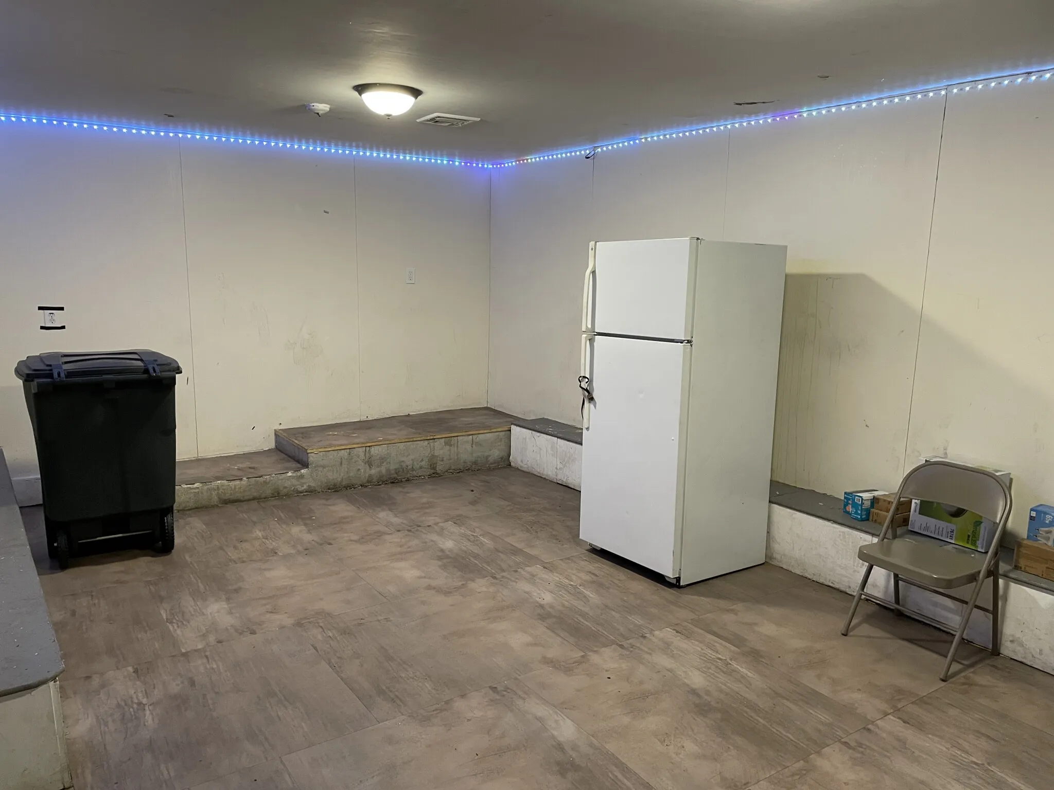 227 Roxbury St, Roxbury