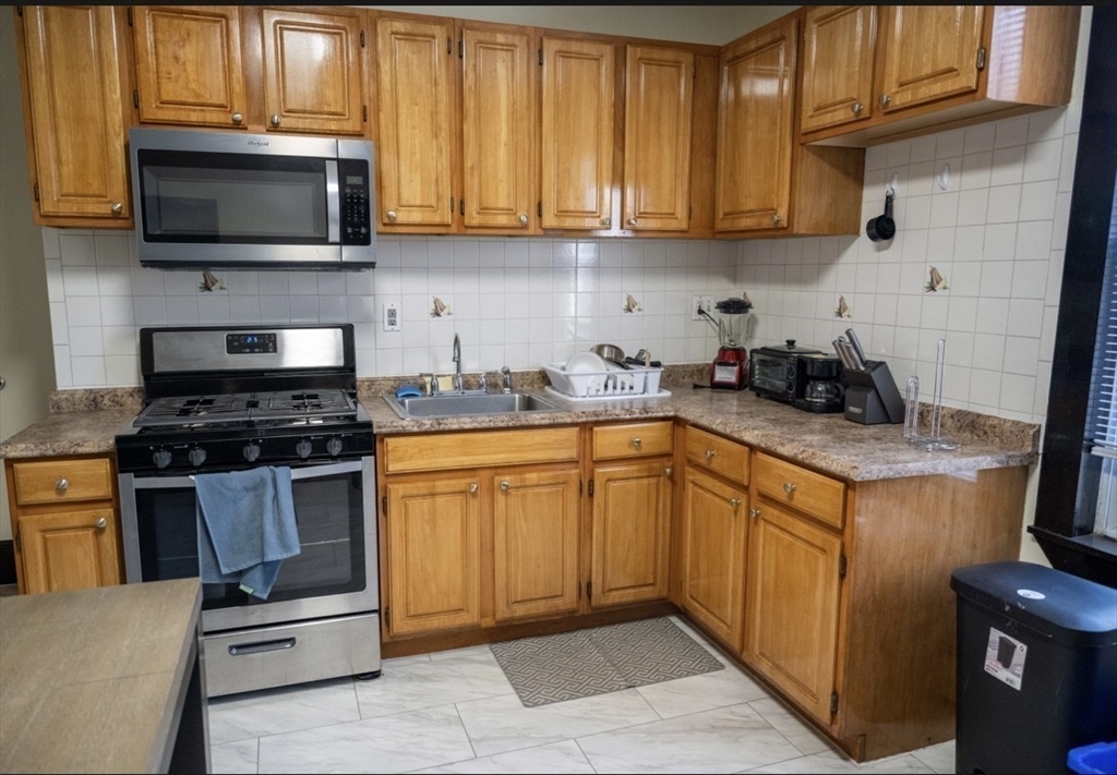 79 Heath St, Mission Hill