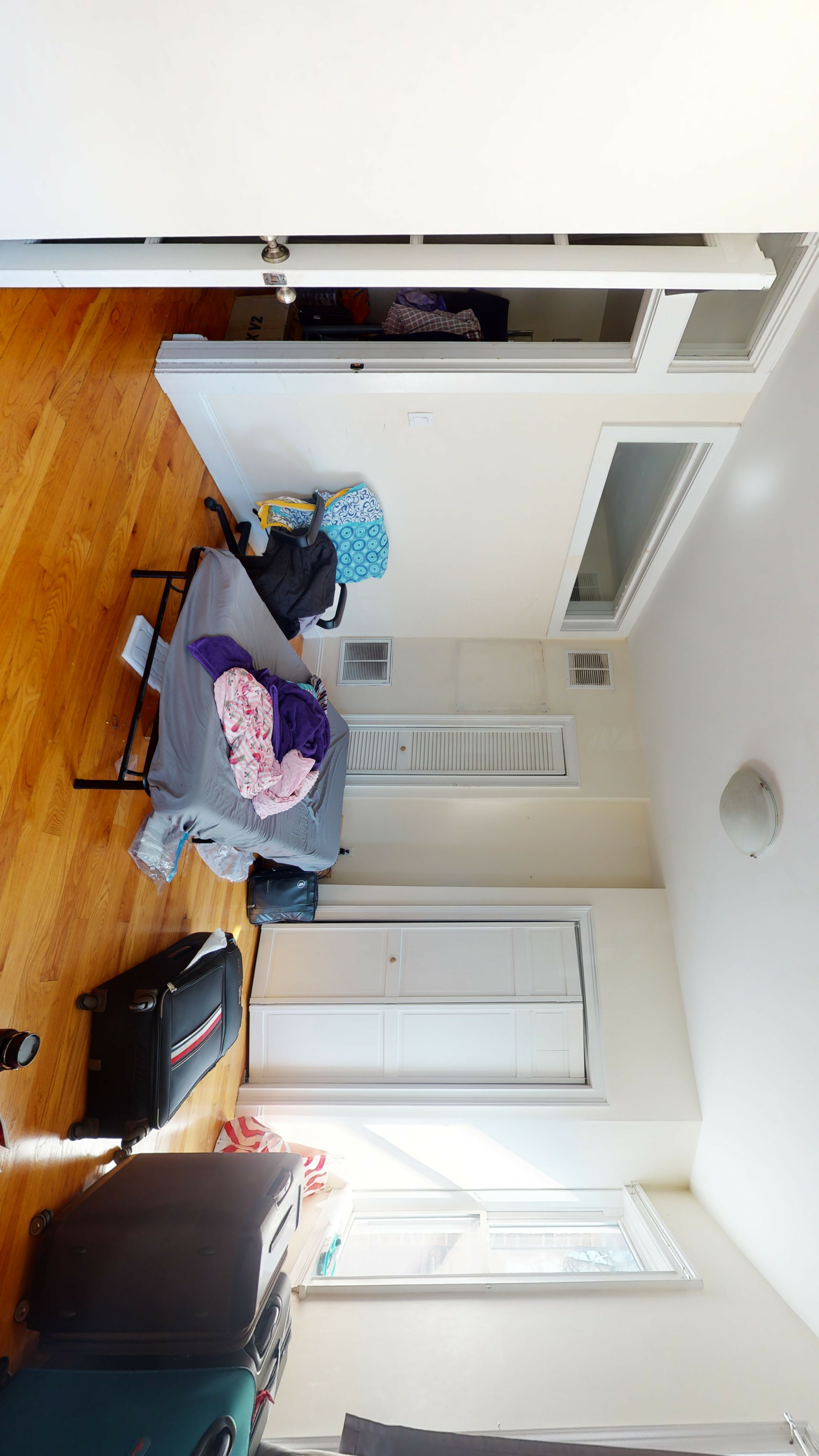 9 Chesterton St, Roxbury