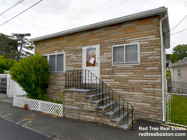 15 Avalon St, Revere