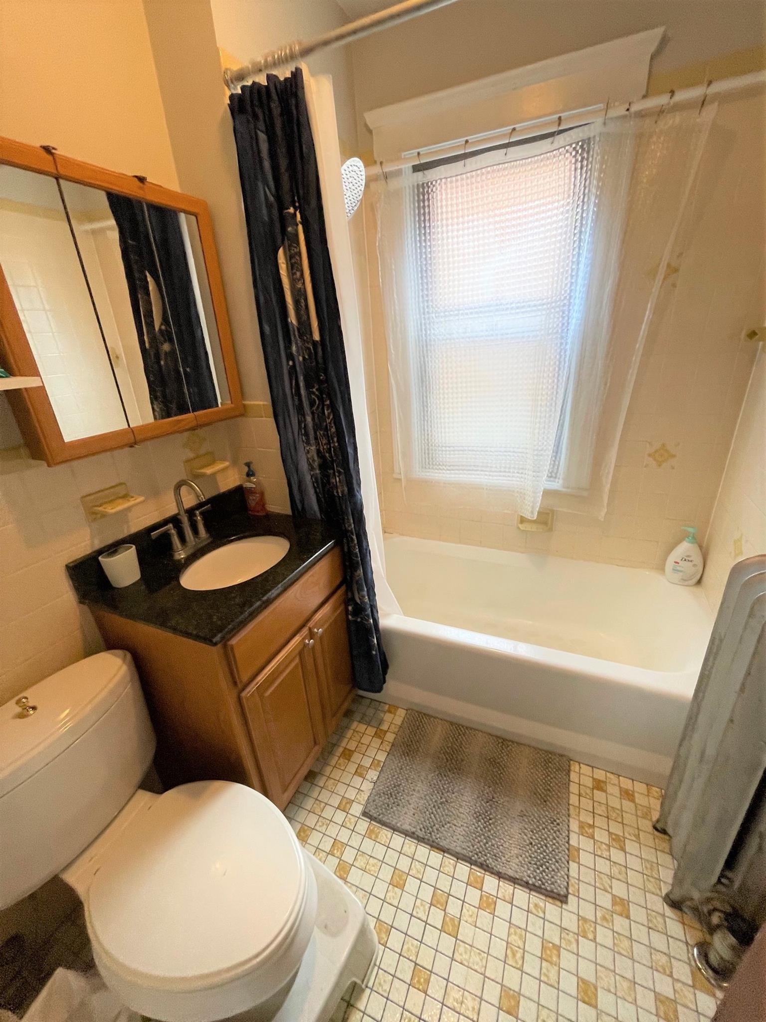 1.5 bed, 1 bath apartment for rent at 14 Winslow Ave Unit 2, Davis Square — photo 8 of 11