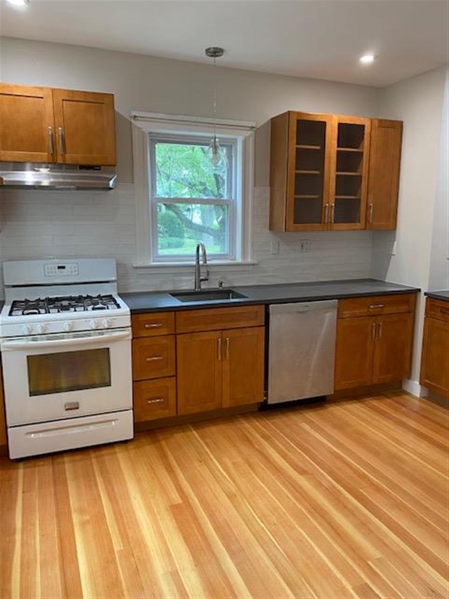 1.5 bed, 1 bath apartment for rent at 132 Boston Ave Unit 1, Ball Square — photo 1 of 11