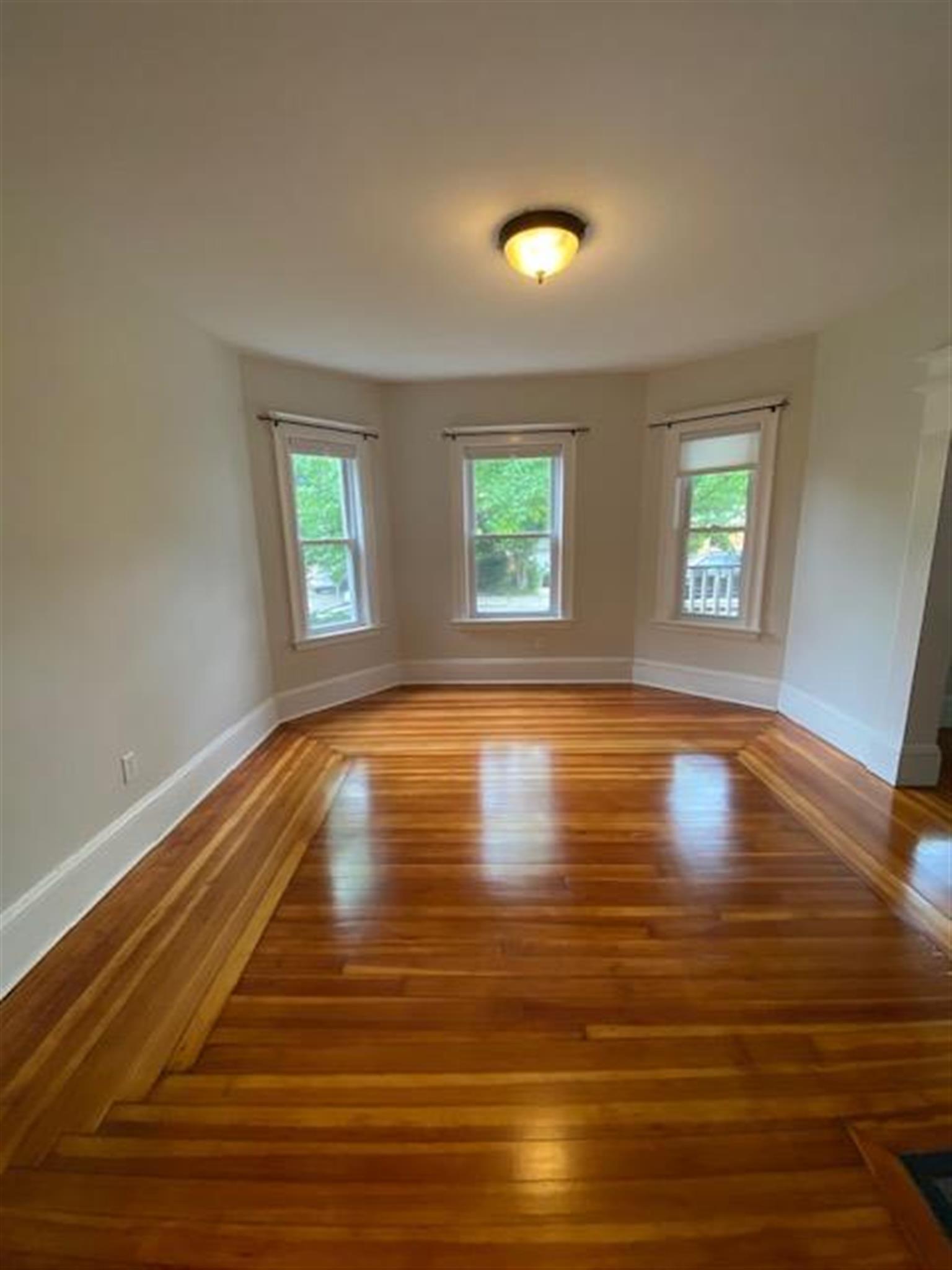 1.5 bed, 1 bath apartment for rent at 132 Boston Ave Unit 1, Ball Square — photo 3 of 11