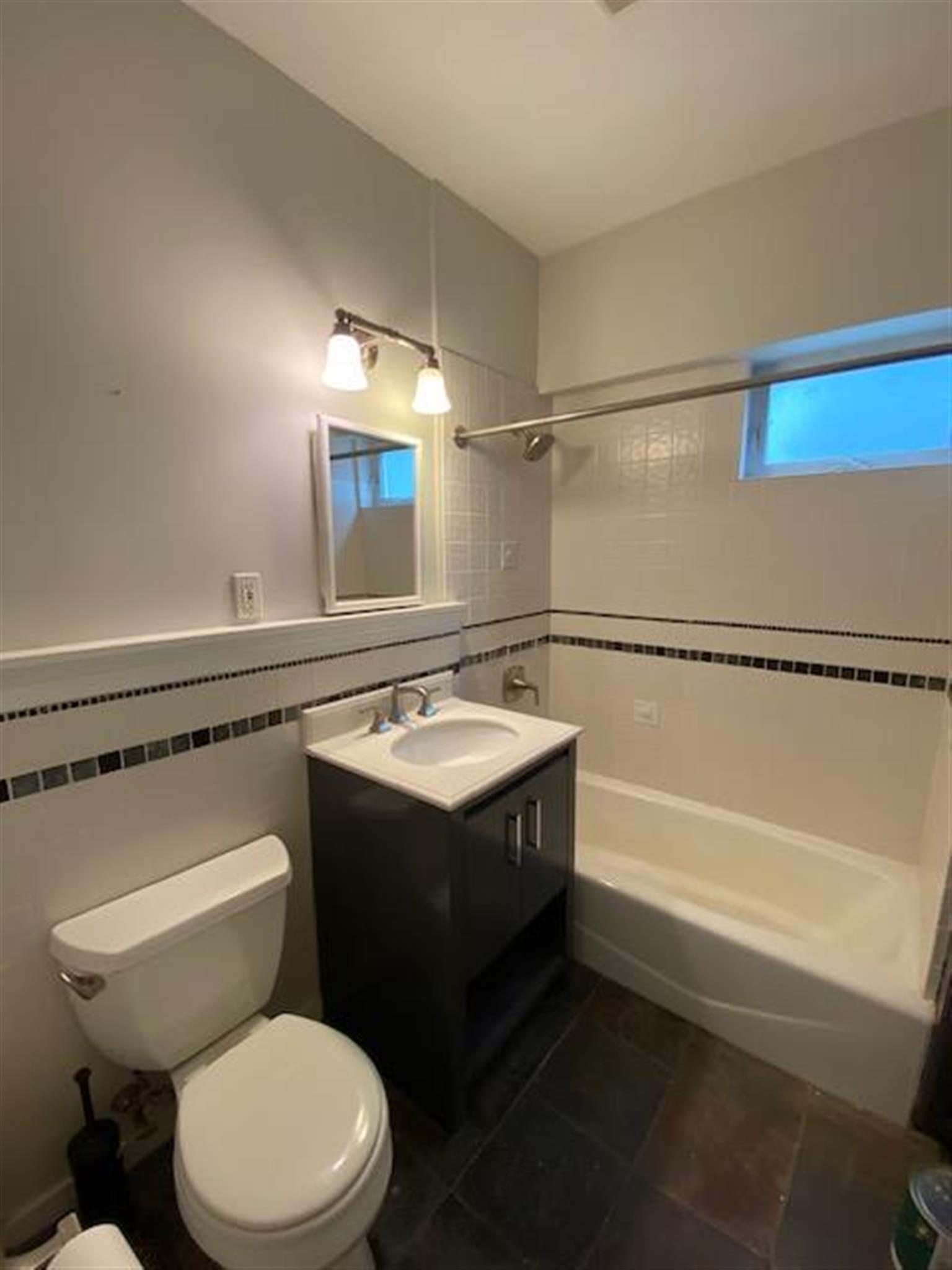 1.5 bed, 1 bath apartment for rent at 132 Boston Ave Unit 1, Ball Square — photo 10 of 11