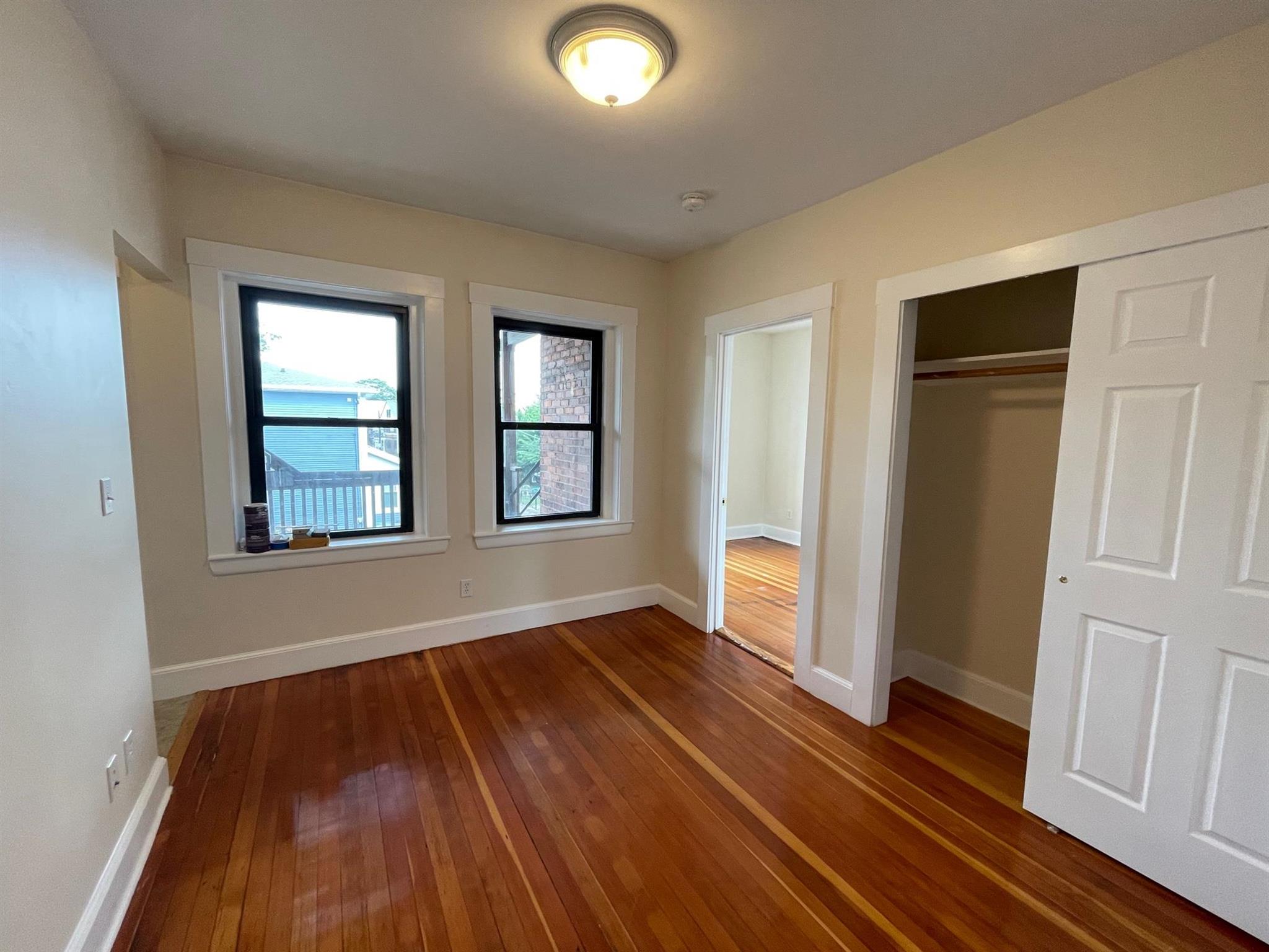 Studio bed, 1 bath apartment for rent at 41 Ivaloo St Unit 4, Union Square — photo 2 of 8