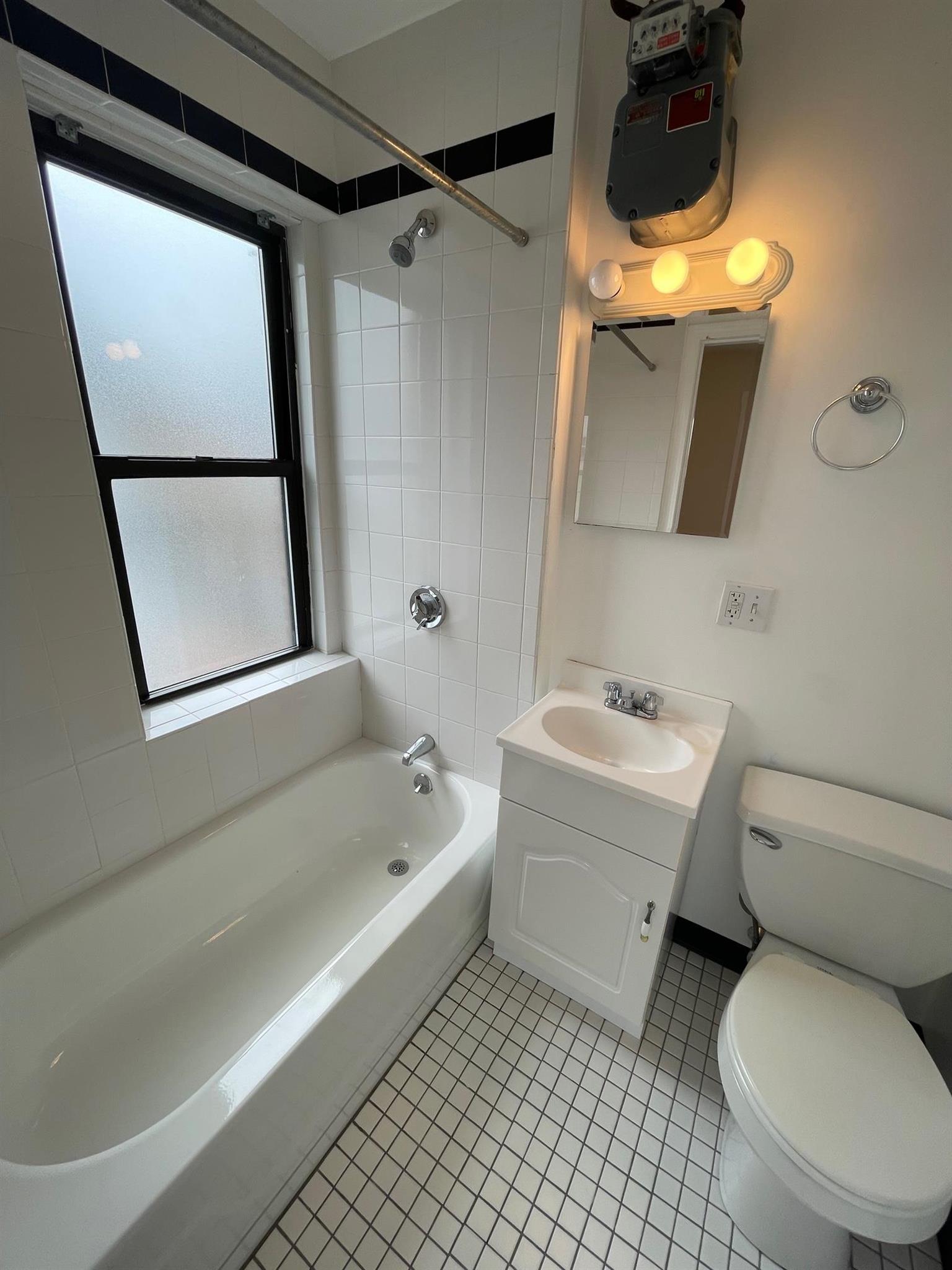Studio bed, 1 bath apartment for rent at 41 Ivaloo St Unit 4, Union Square — photo 8 of 8