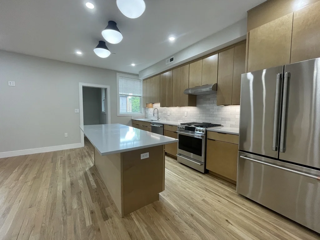 145 Sutherland Rd, Brighton