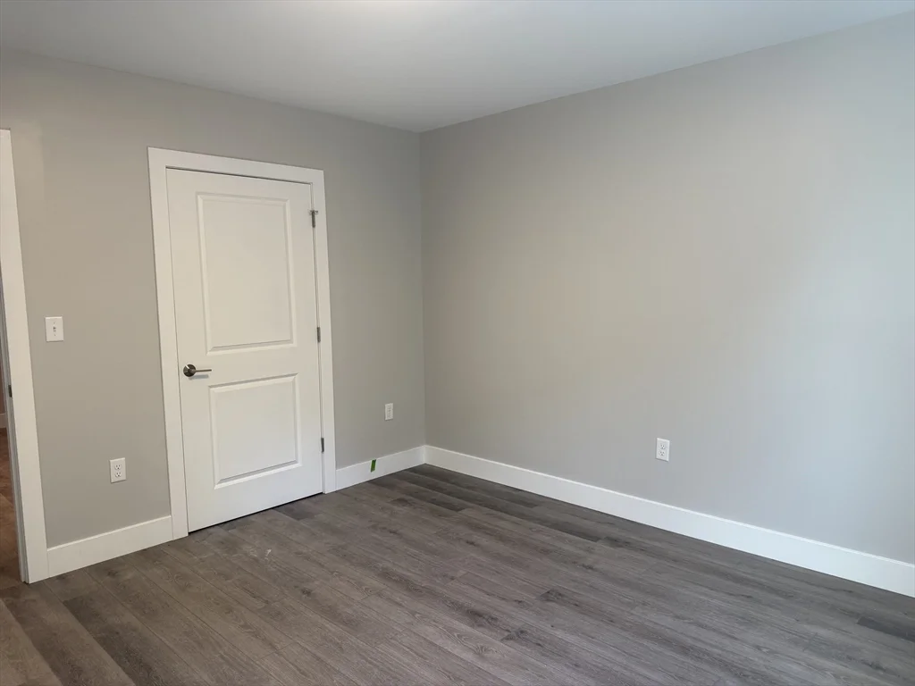 251 Sladen St, Dracut