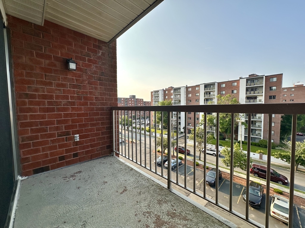 30 Revere Beach Pkwy, Wellington