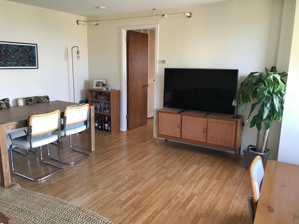 872 Massachusetts Ave, Cambridge