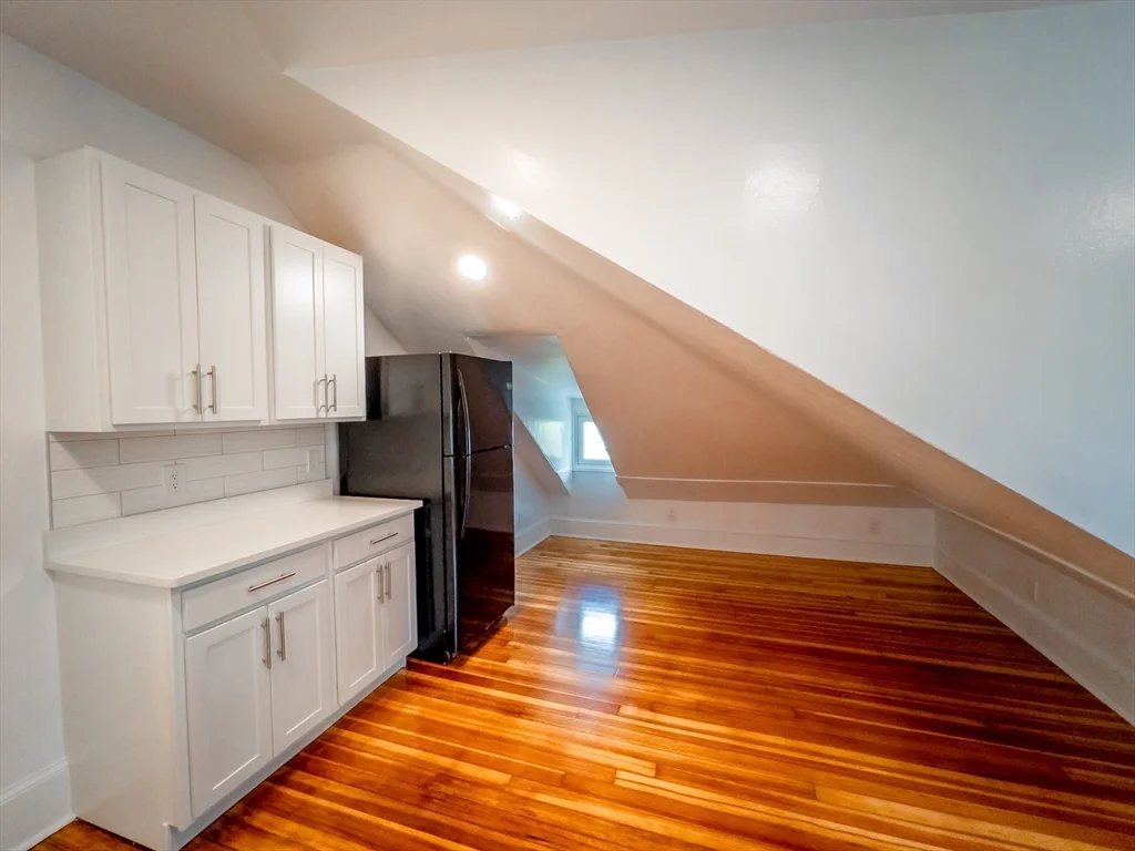 100 Chestnut Ave, Jamaica Plain