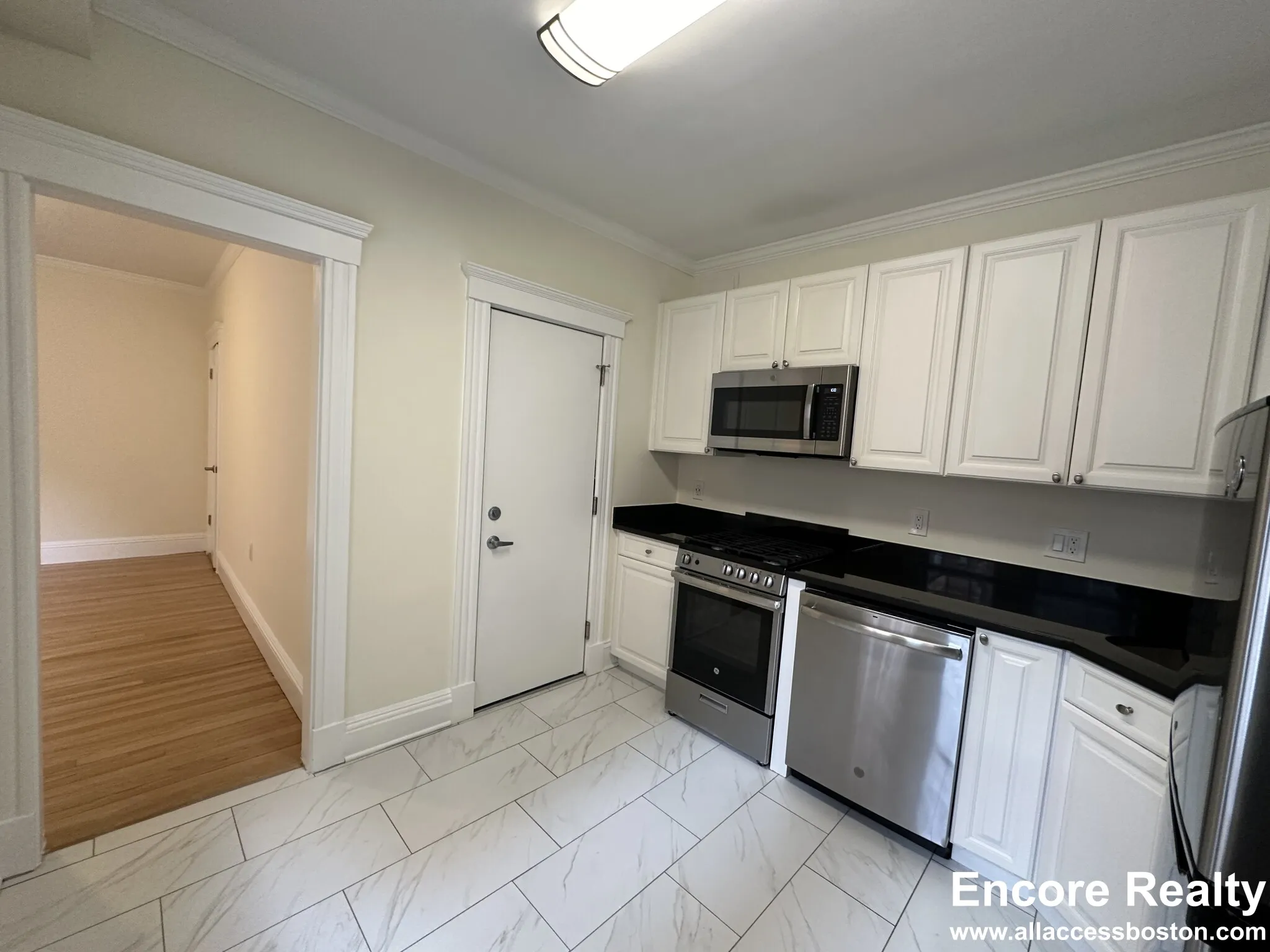 24 Chauncy St, Neighborhood Nine