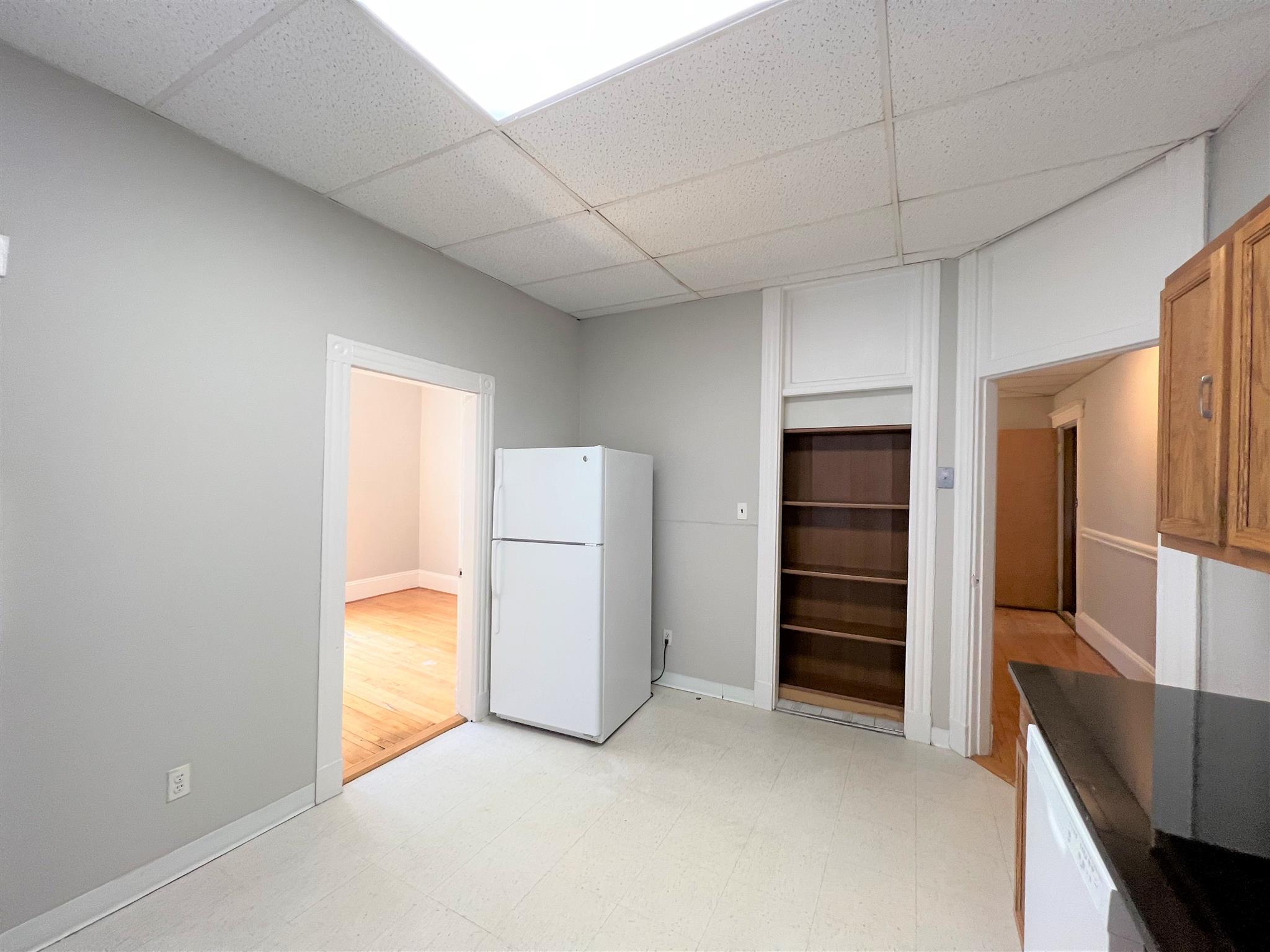 3 bed, 1 bath apartment for rent at 12 Pleasant St Unit 12, Central Square — photo 3 of 17