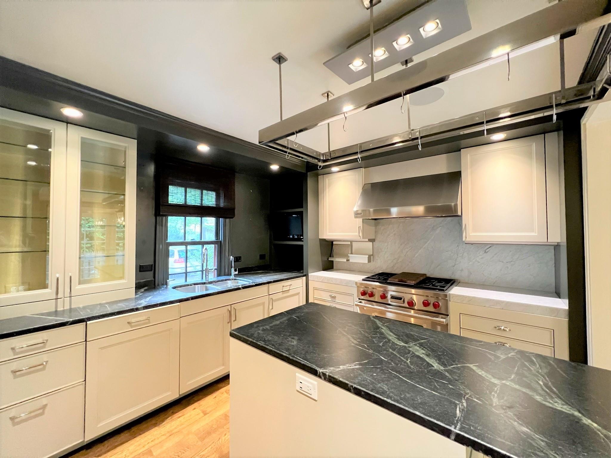3 bed, 3.5 bath apartment for rent at 9 Foster Pl Unit 1, Harvard Square — photo 2 of 20