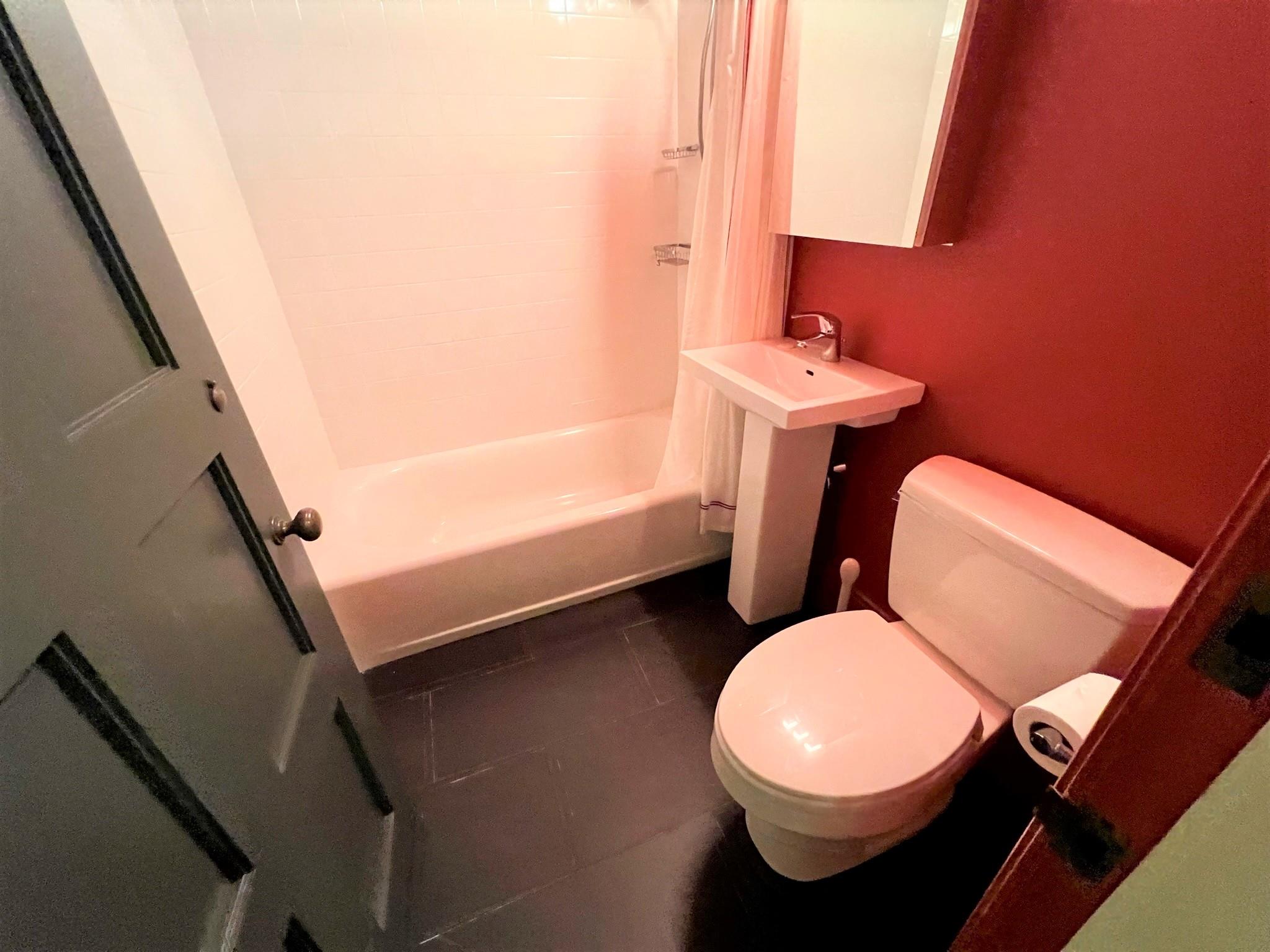 3 bed, 3.5 bath apartment for rent at 9 Foster Pl Unit 1, Harvard Square — photo 8 of 20