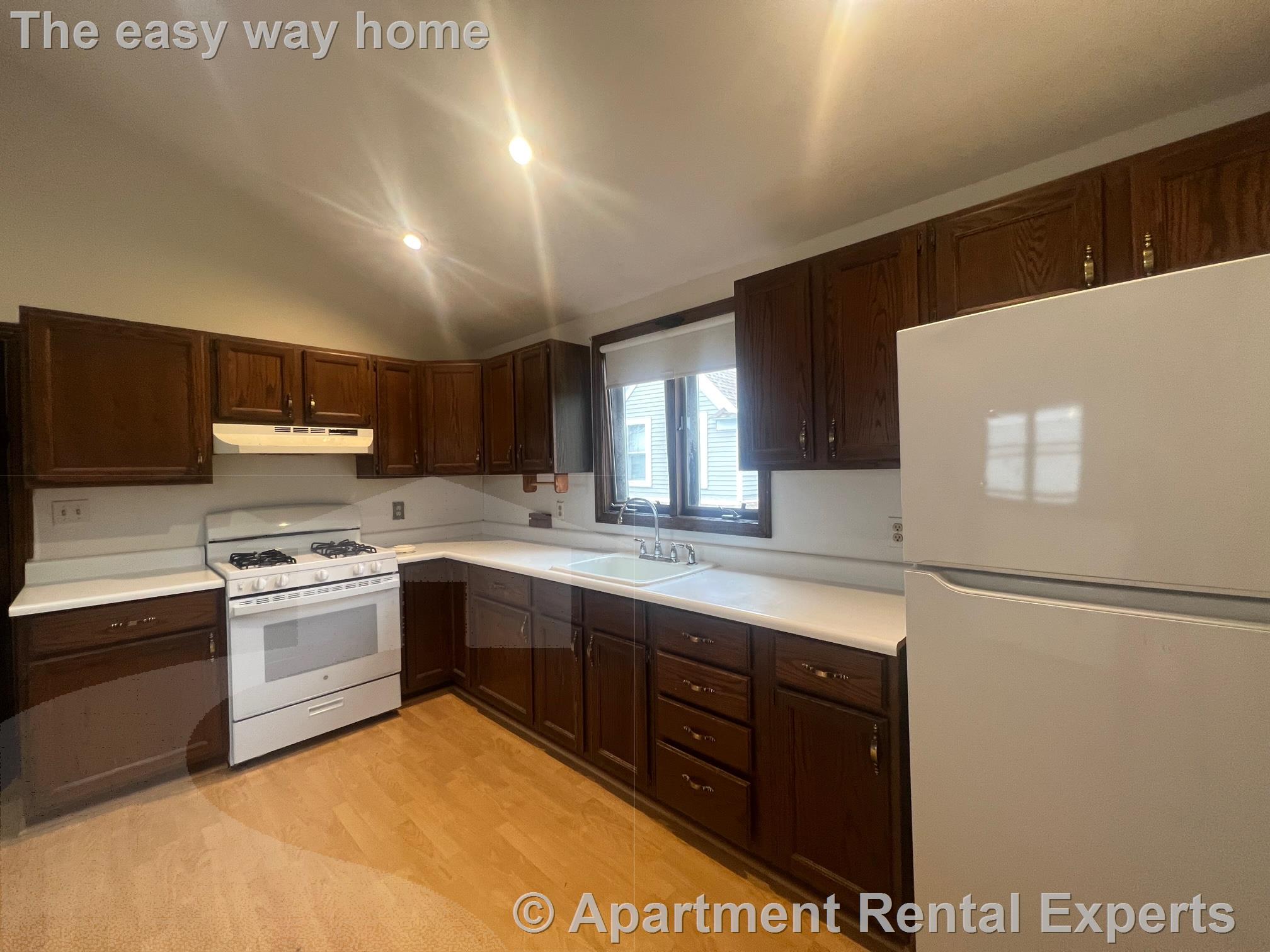2.5 bed, 1 bath apartment for rent at 186 Powder House Blvd Unit 2, Teele Square — photo 1 of 17