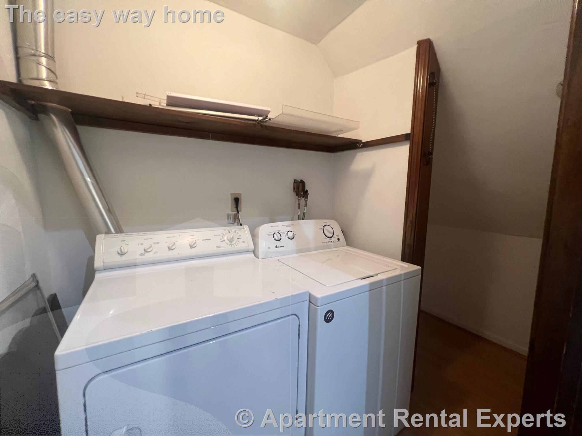 2.5 bed, 1 bath apartment for rent at 186 Powder House Blvd Unit 2, Teele Square — photo 3 of 17