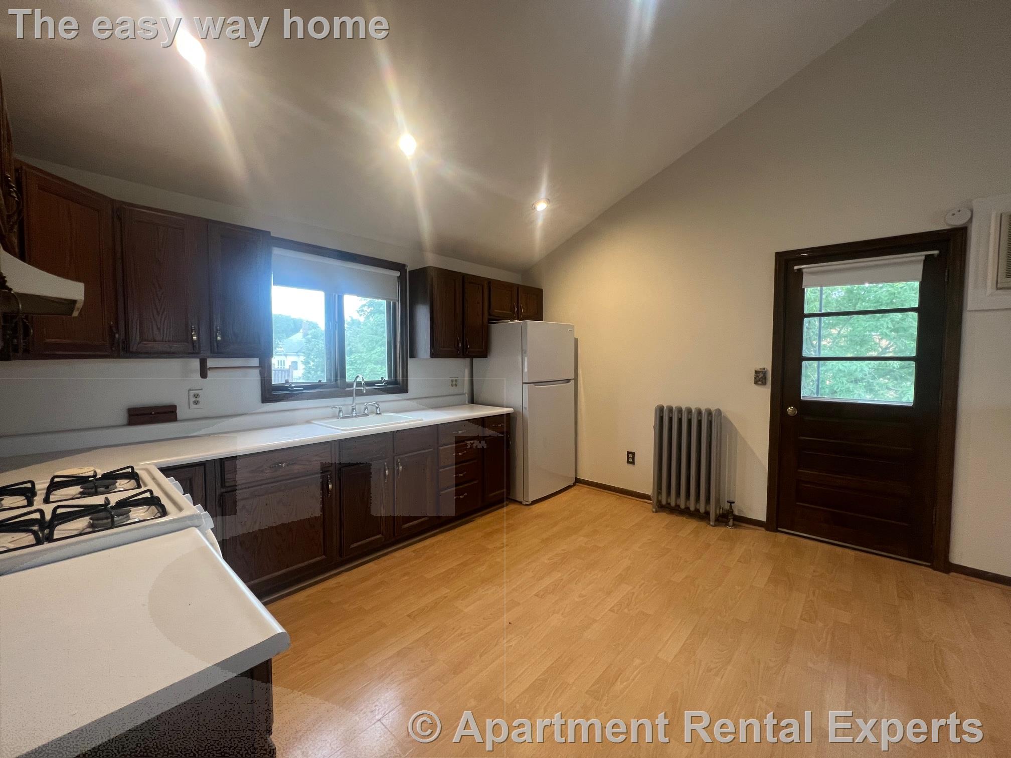 2.5 bed, 1 bath apartment for rent at 186 Powder House Blvd Unit 2, Teele Square — photo 4 of 17