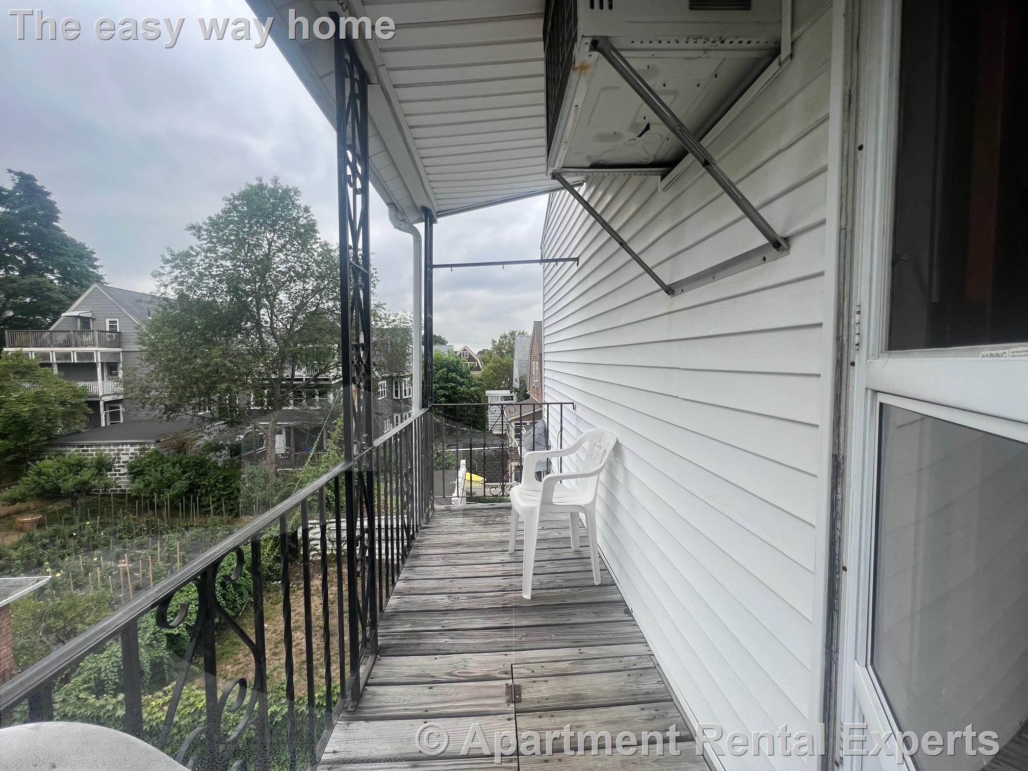 2.5 bed, 1 bath apartment for rent at 186 Powder House Blvd Unit 2, Teele Square — photo 5 of 17