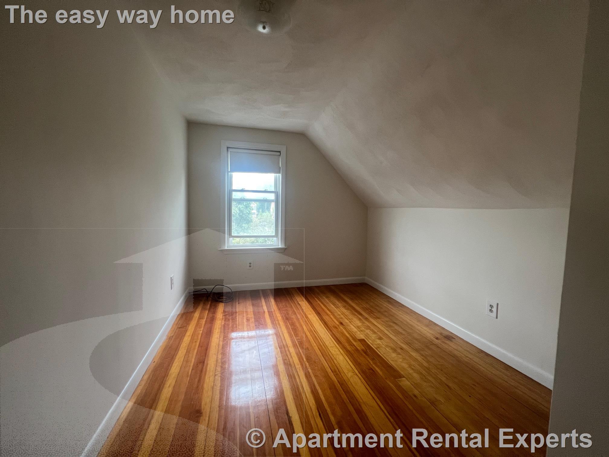 2.5 bed, 1 bath apartment for rent at 186 Powder House Blvd Unit 2, Teele Square — photo 9 of 17