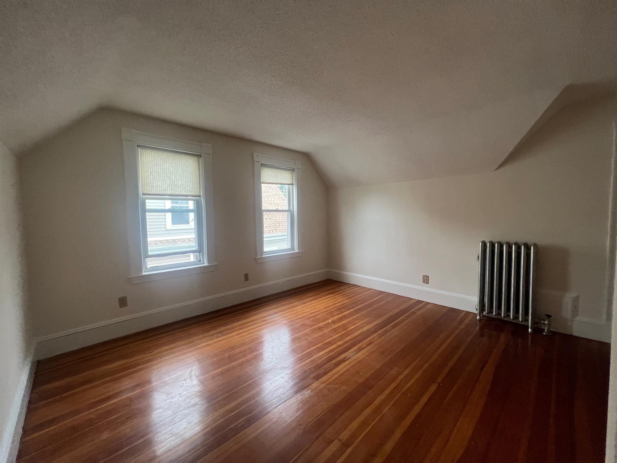 2.5 bed, 1 bath apartment for rent at 186 Powder House Blvd, Teele Square — photo 10 of 17