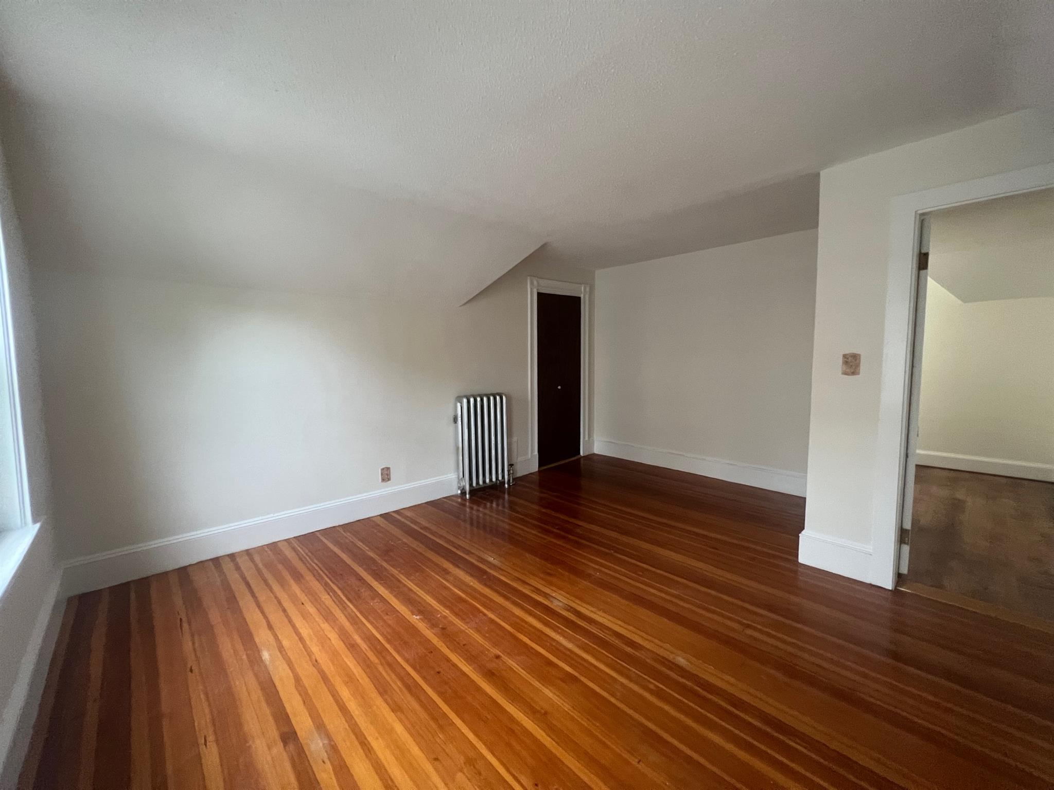 2.5 bed, 1 bath apartment for rent at 186 Powder House Blvd, Teele Square — photo 11 of 17
