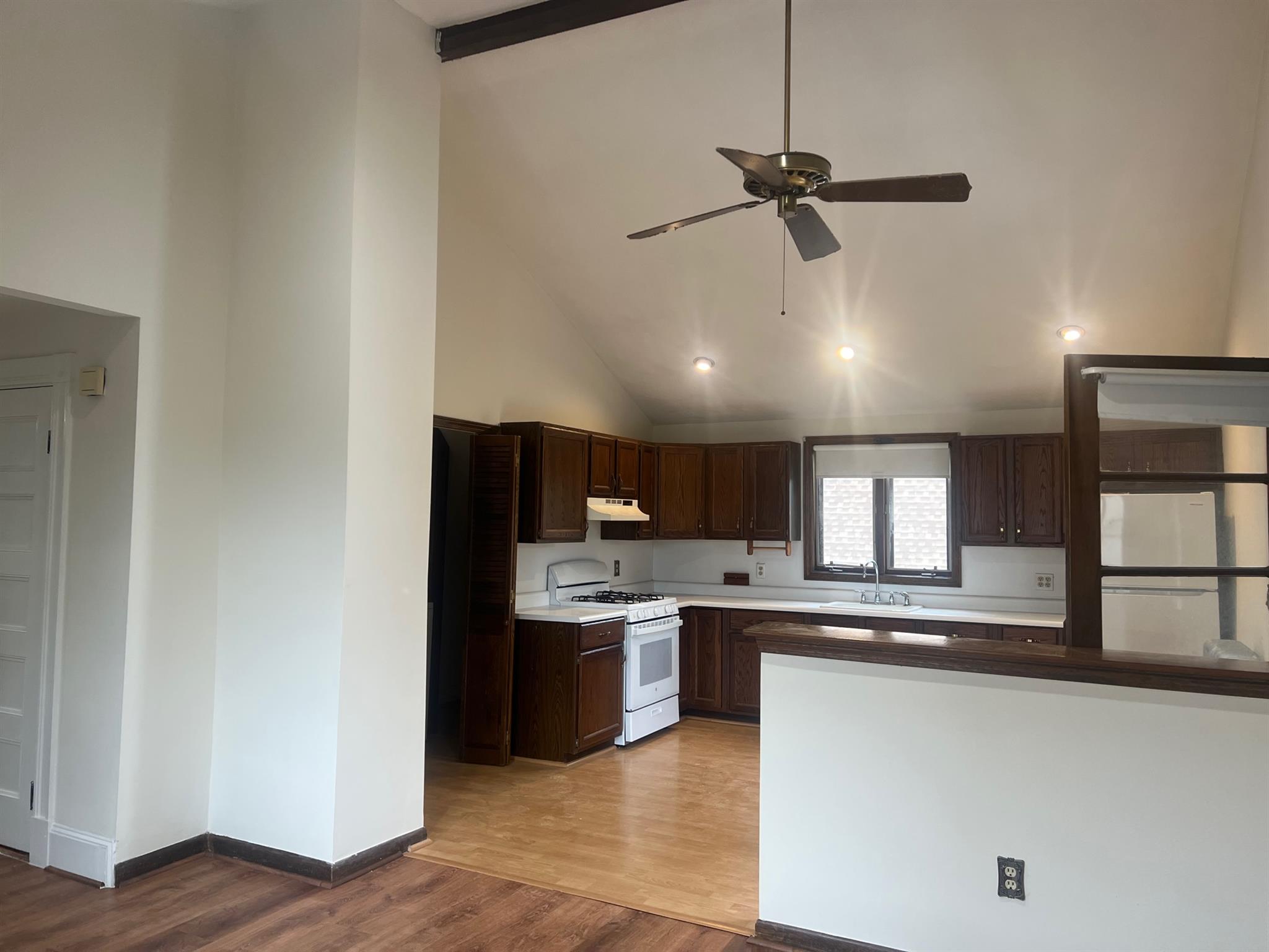 2.5 bed, 1 bath apartment for rent at 186 Powder House Blvd, Teele Square — photo 13 of 17