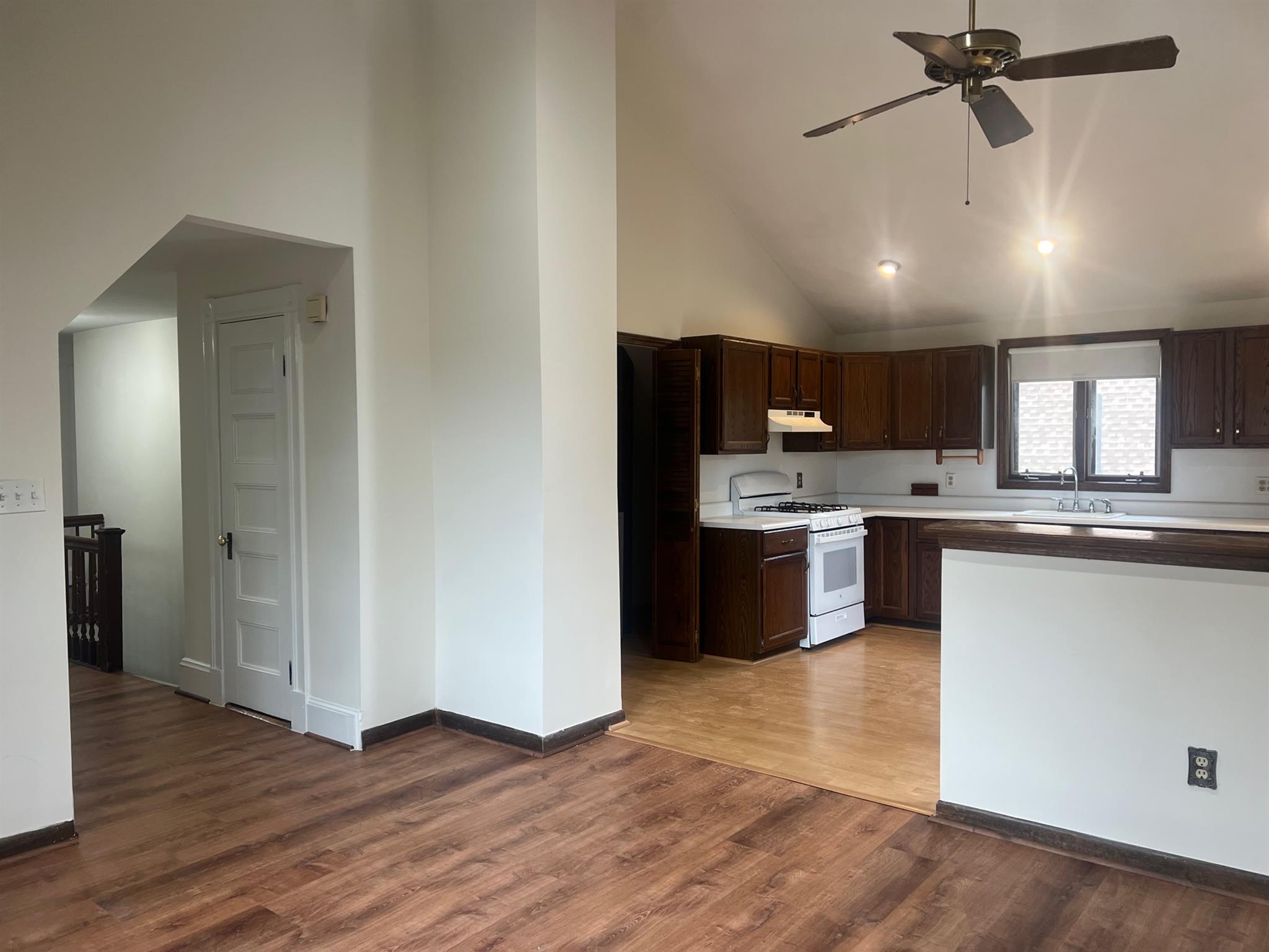 2.5 bed, 1 bath apartment for rent at 186 Powder House Blvd, Teele Square — photo 14 of 17
