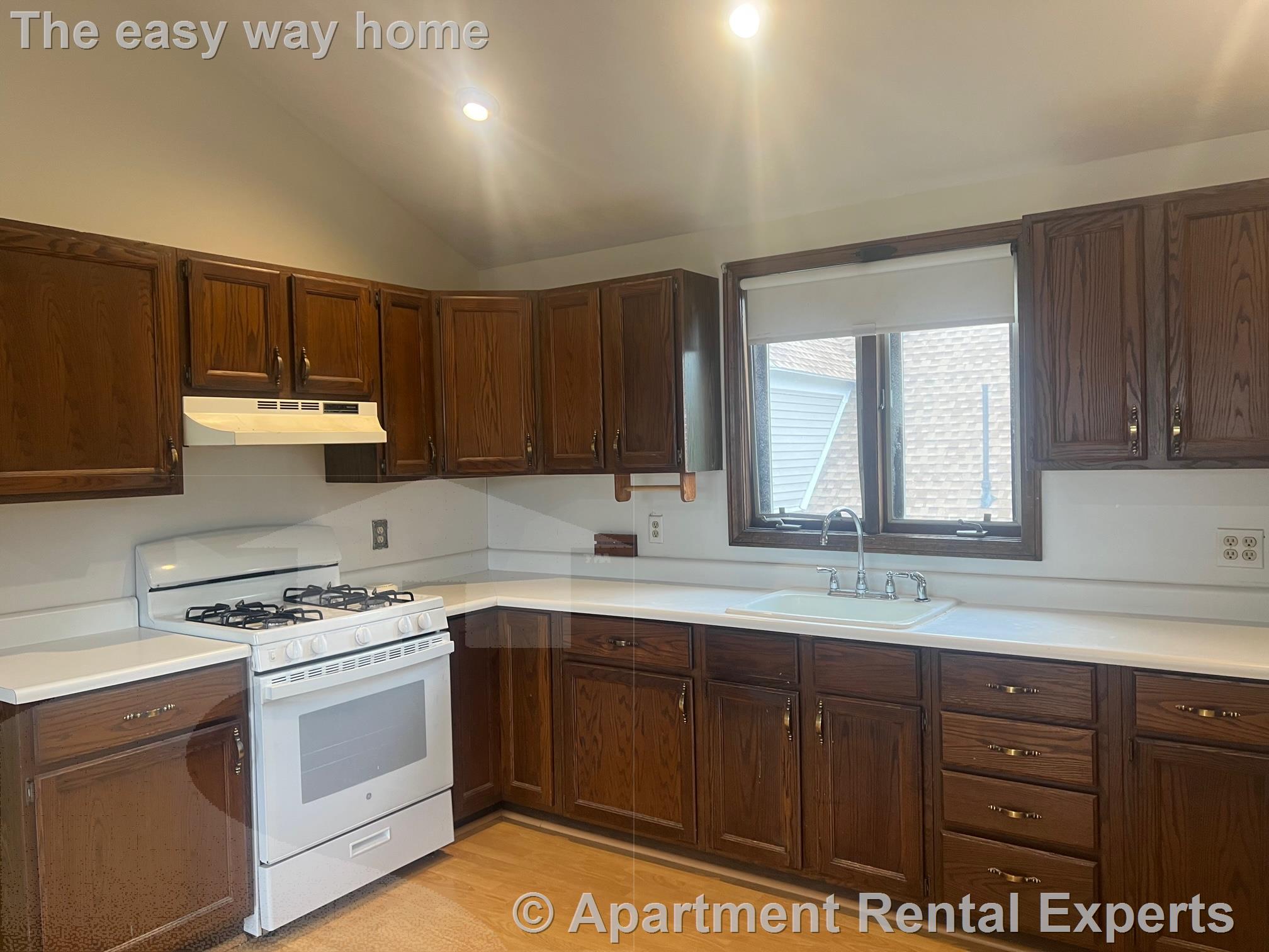 2.5 bed, 1 bath apartment for rent at 186 Powder House Blvd Unit 2, Teele Square — photo 15 of 17