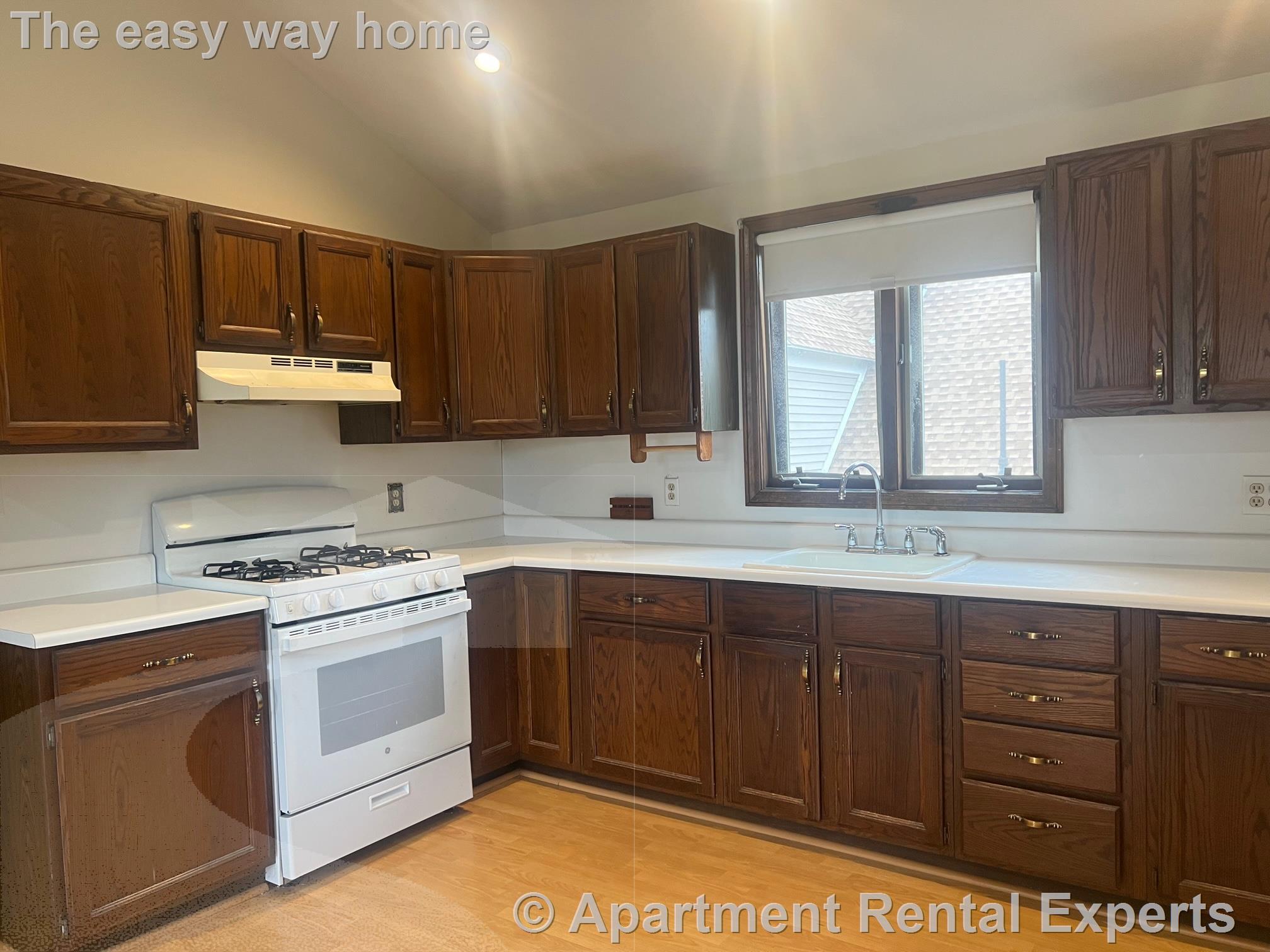 2.5 bed, 1 bath apartment for rent at 186 Powder House Blvd Unit 2, Teele Square — photo 16 of 17