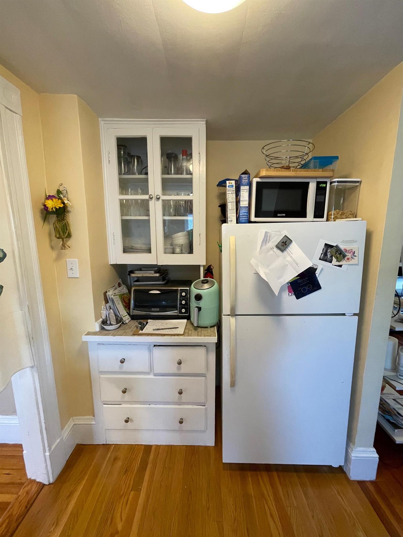 2 bed, 1 bath apartment for rent at 32 Pearson Rd Unit 3, Ball Square — photo 8 of 15