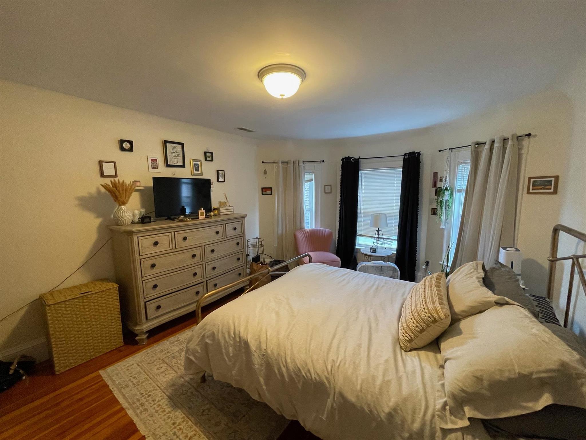 2 bed, 1 bath apartment for rent at 32 Pearson Rd Unit 3, Ball Square — photo 11 of 15