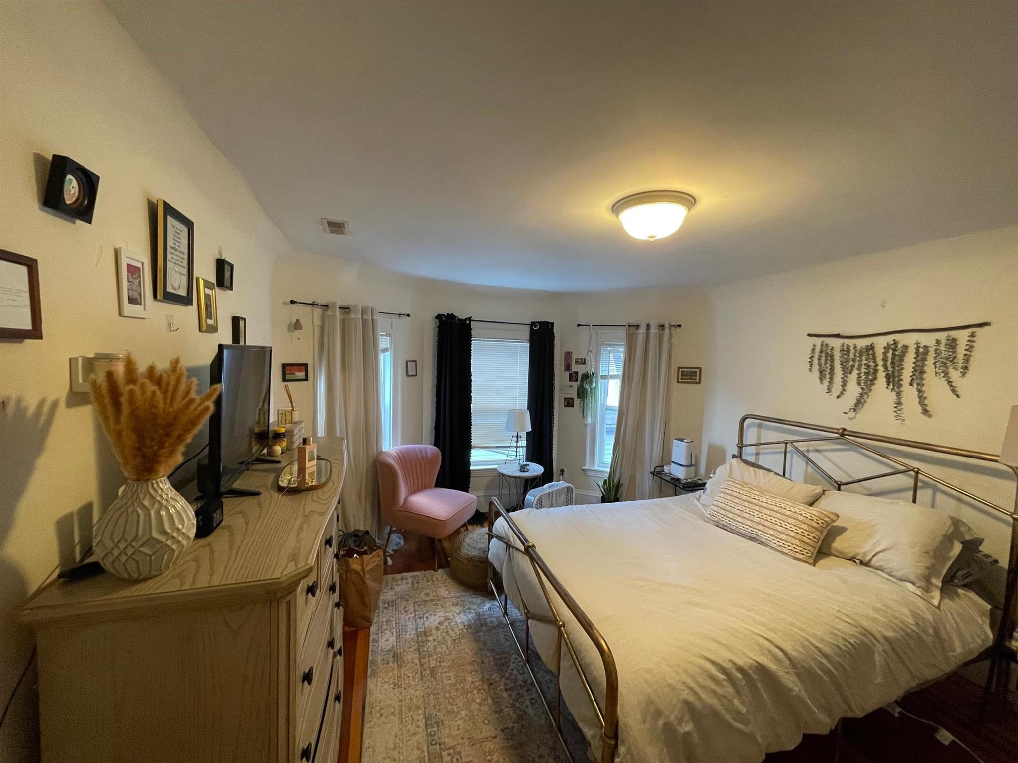 2 bed, 1 bath apartment for rent at 32 Pearson Rd Unit 3, Ball Square — photo 12 of 15