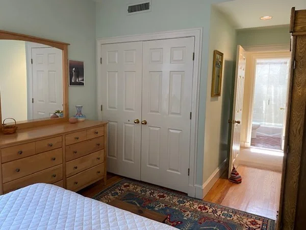 30 Dean Rd, Brookline Hills