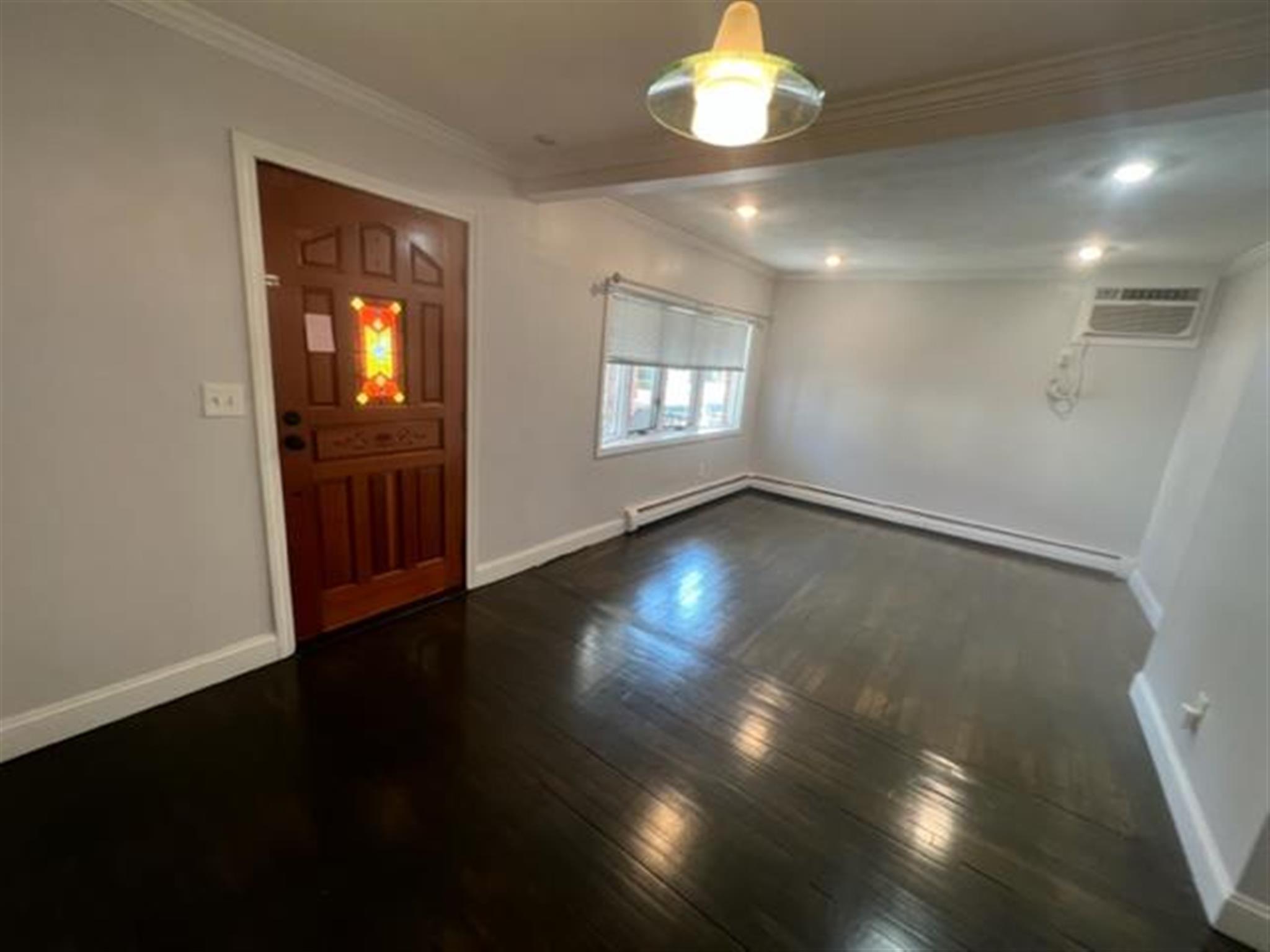 3 bed, 1 bath apartment for rent at 22 Gordon St Unit 1, Teele Square — photo 5 of 12