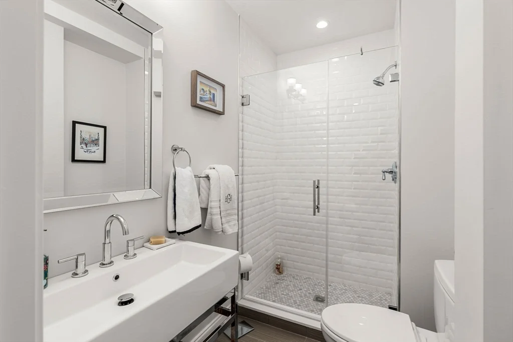 530 East Broadway, South Boston