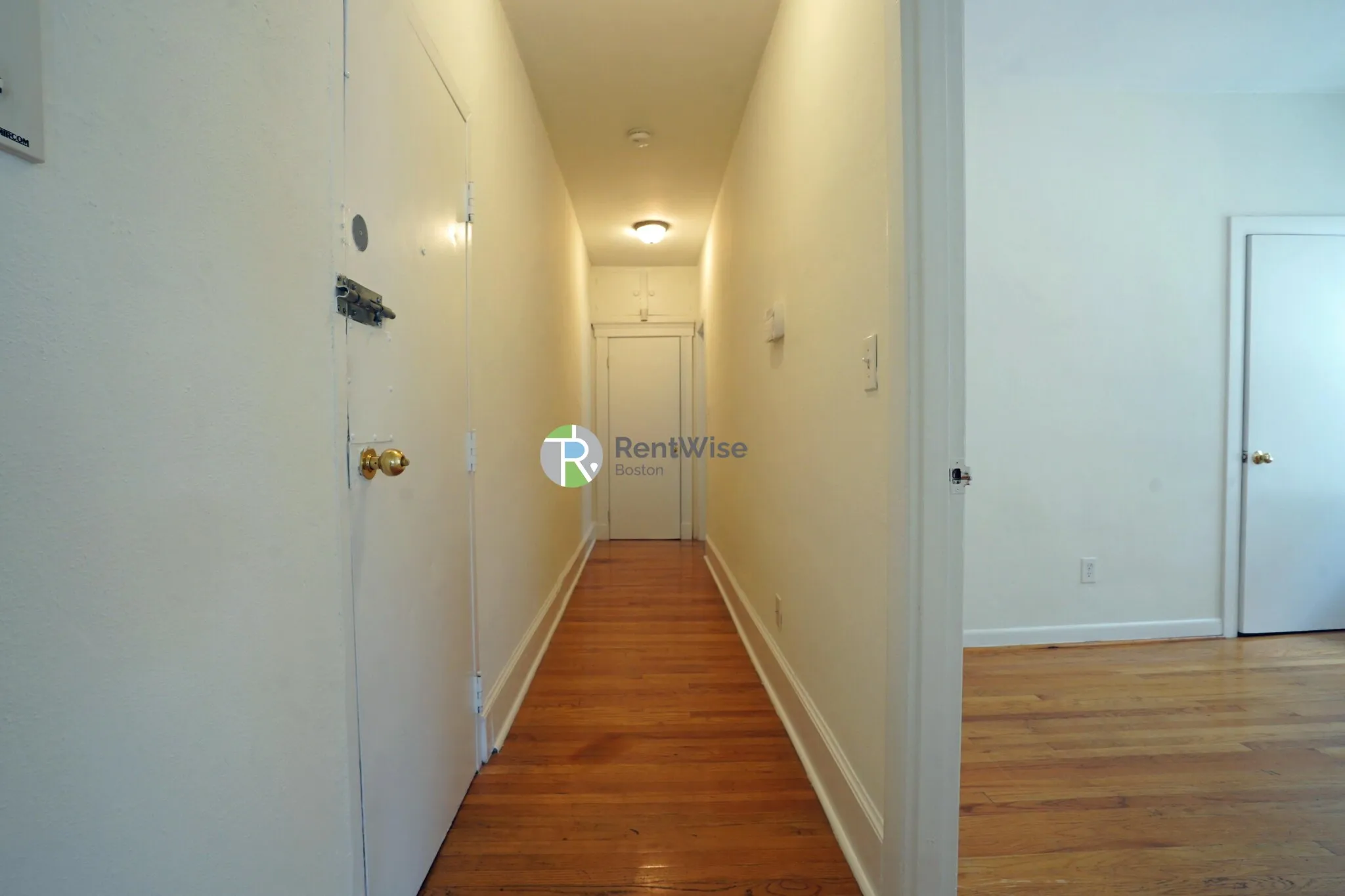 1322 Commonwealth Ave, Brighton