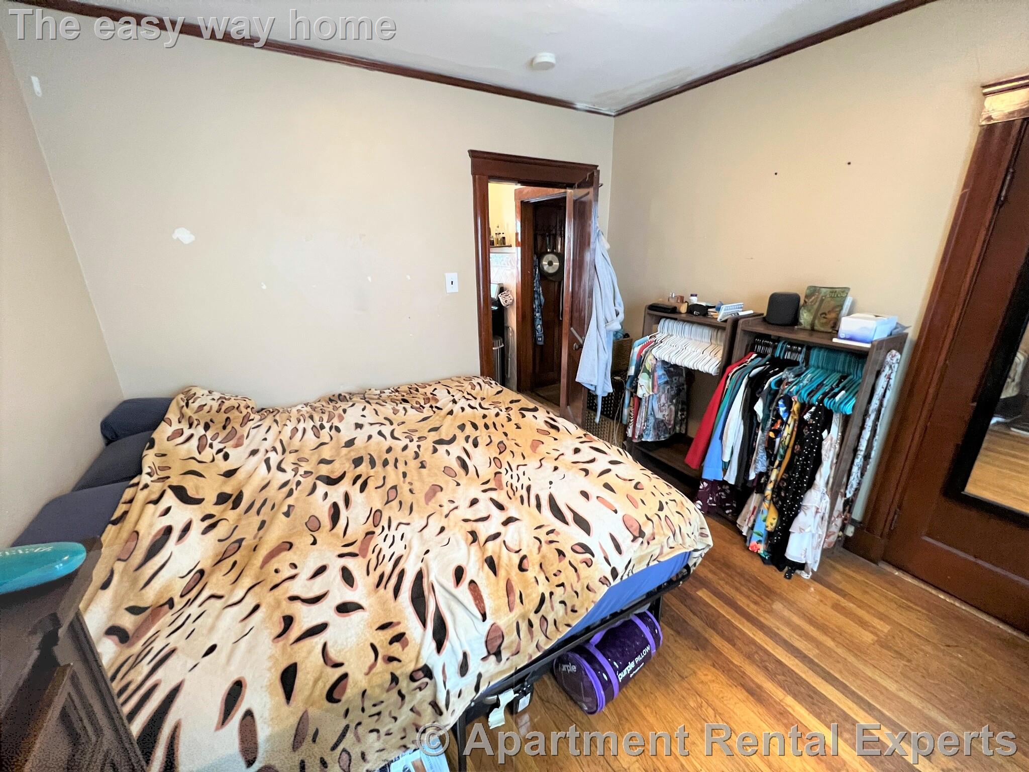 16-18 Silvey Pl, Porter Square